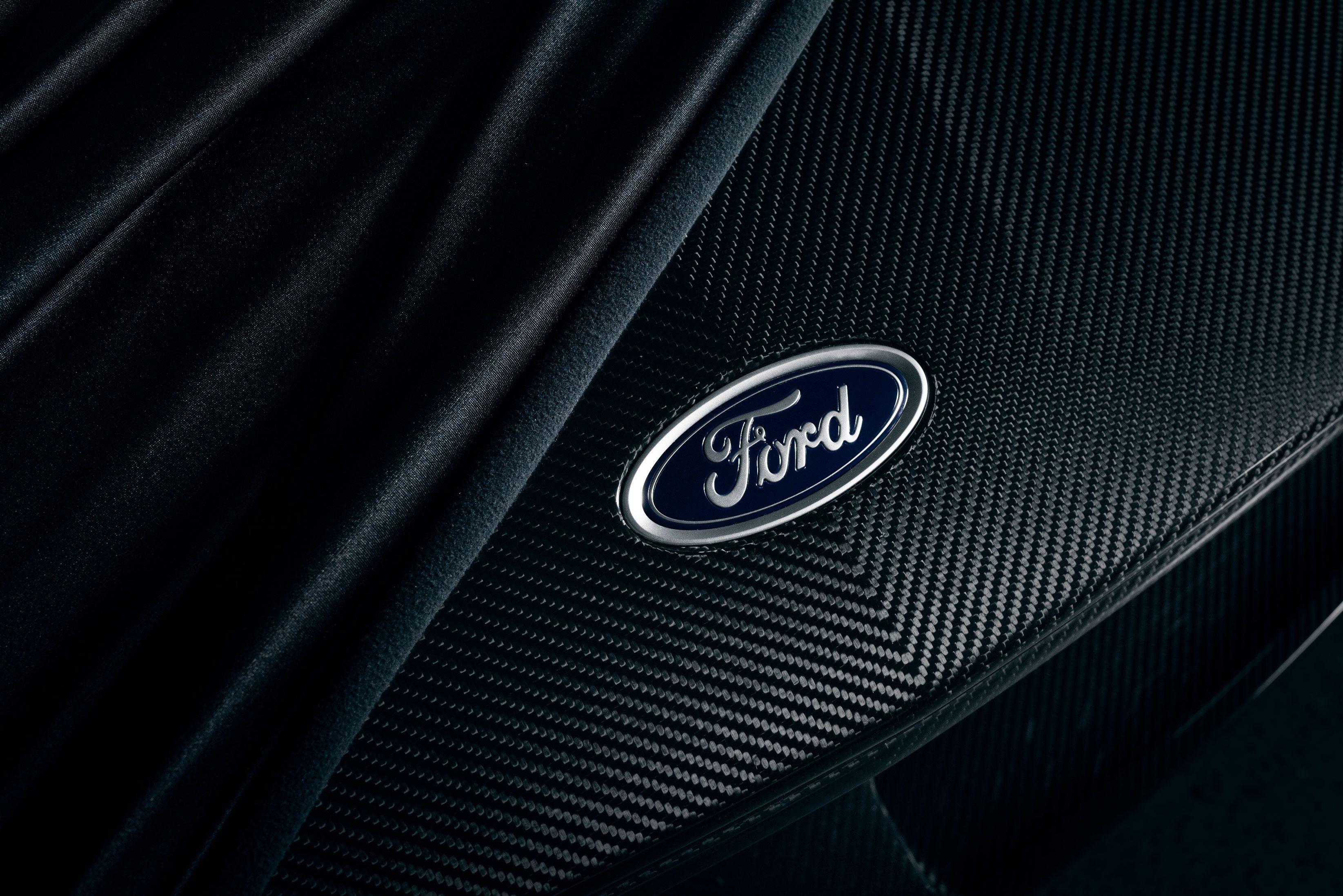 Ford GT Goes (Even More) Exotic with the Liquid Carbon Series