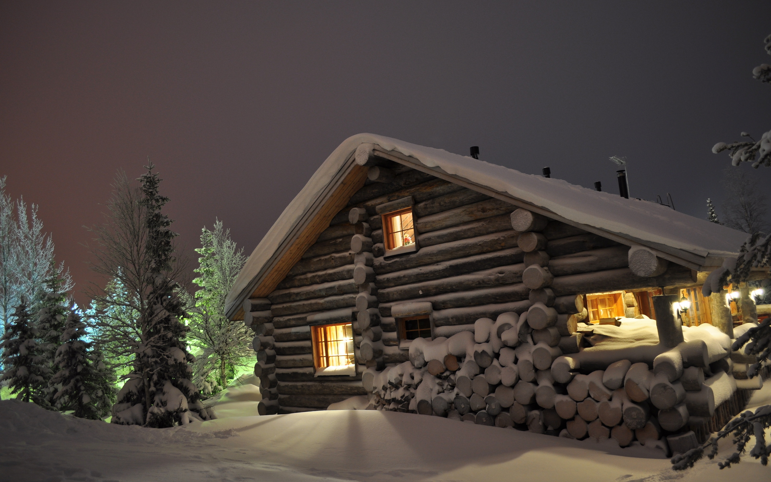 Log Cabin in Snow Wallpaper