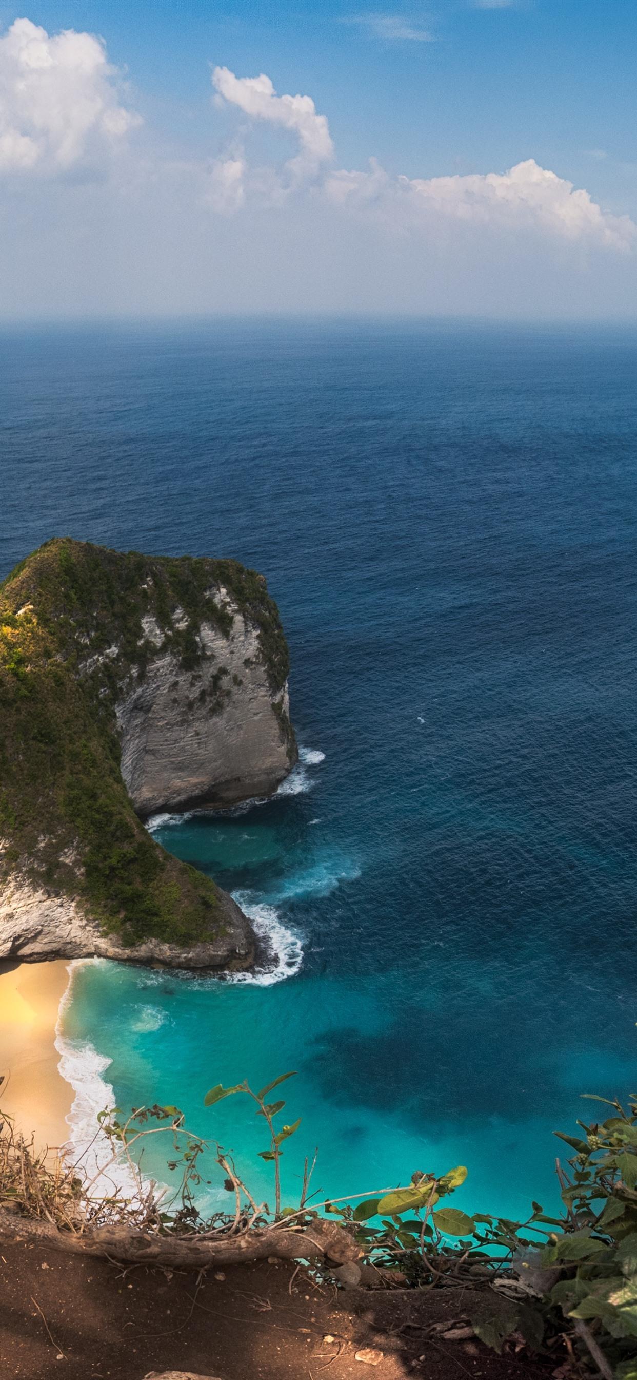 Iphone island. Остров Нуса Пенида. Обои Нуса Пенида. Острова и море. Побережье острова.