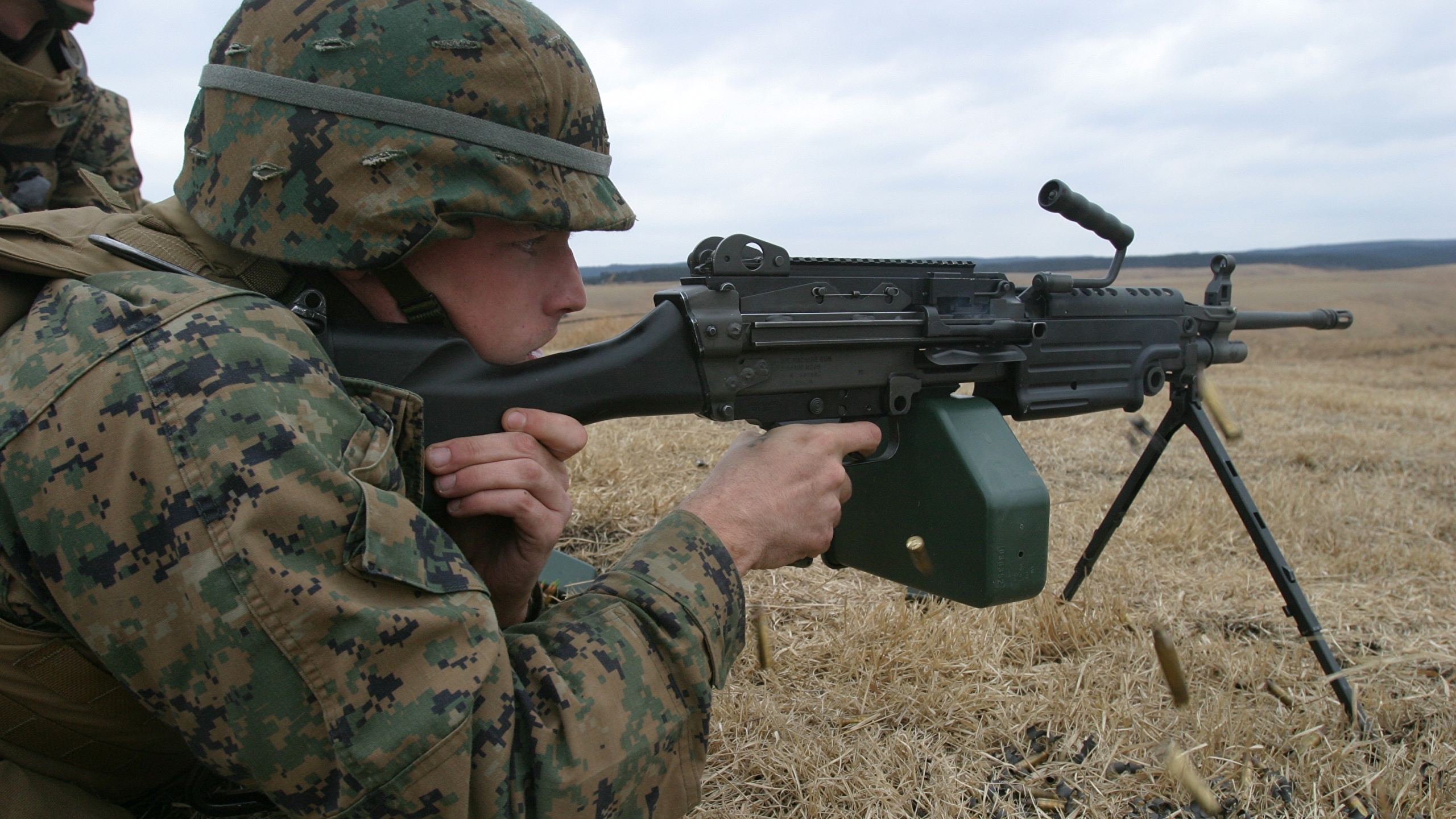 Photo Soldiers Machine guns USMC, M249 military 2560x1440