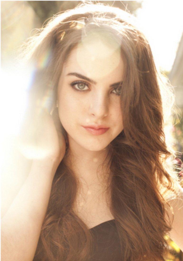 Elizabeth Gillies Photo (9 of 63)