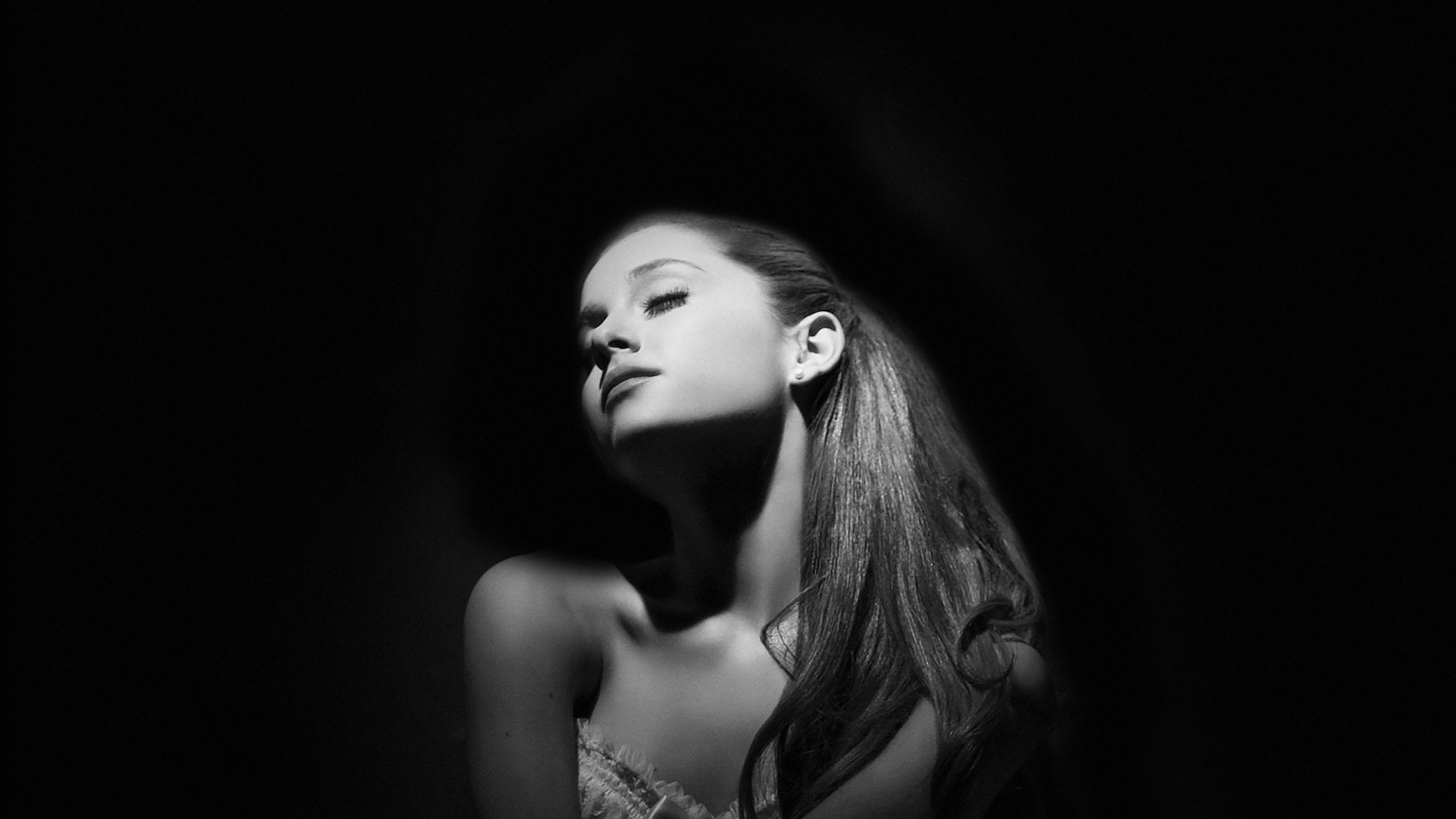 Wallpaper Ariana Grande Dark Music
