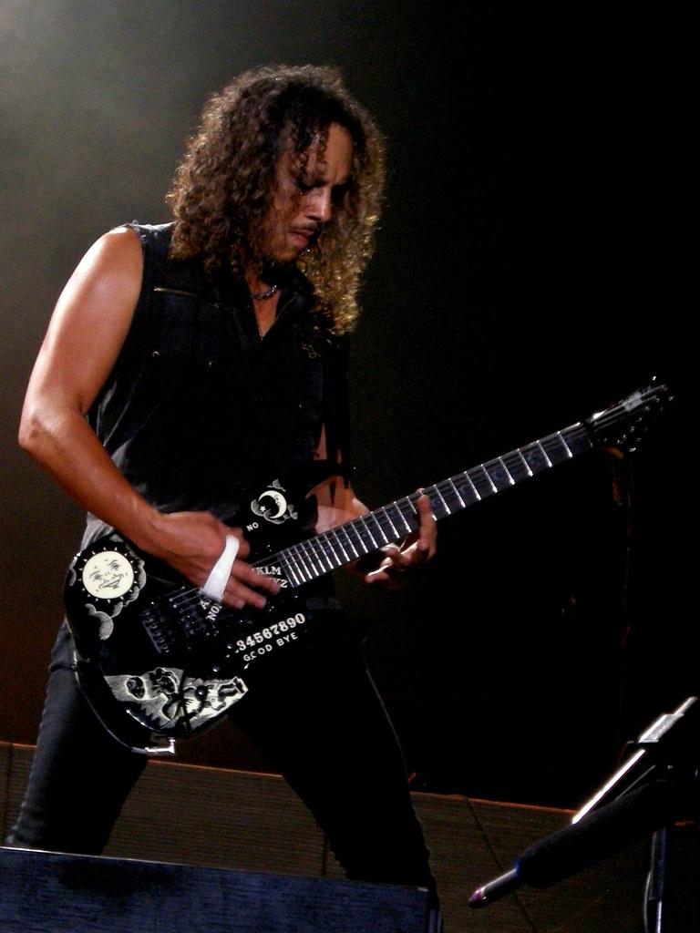 Kirk Hammett Hammett With His Ouija Guitar