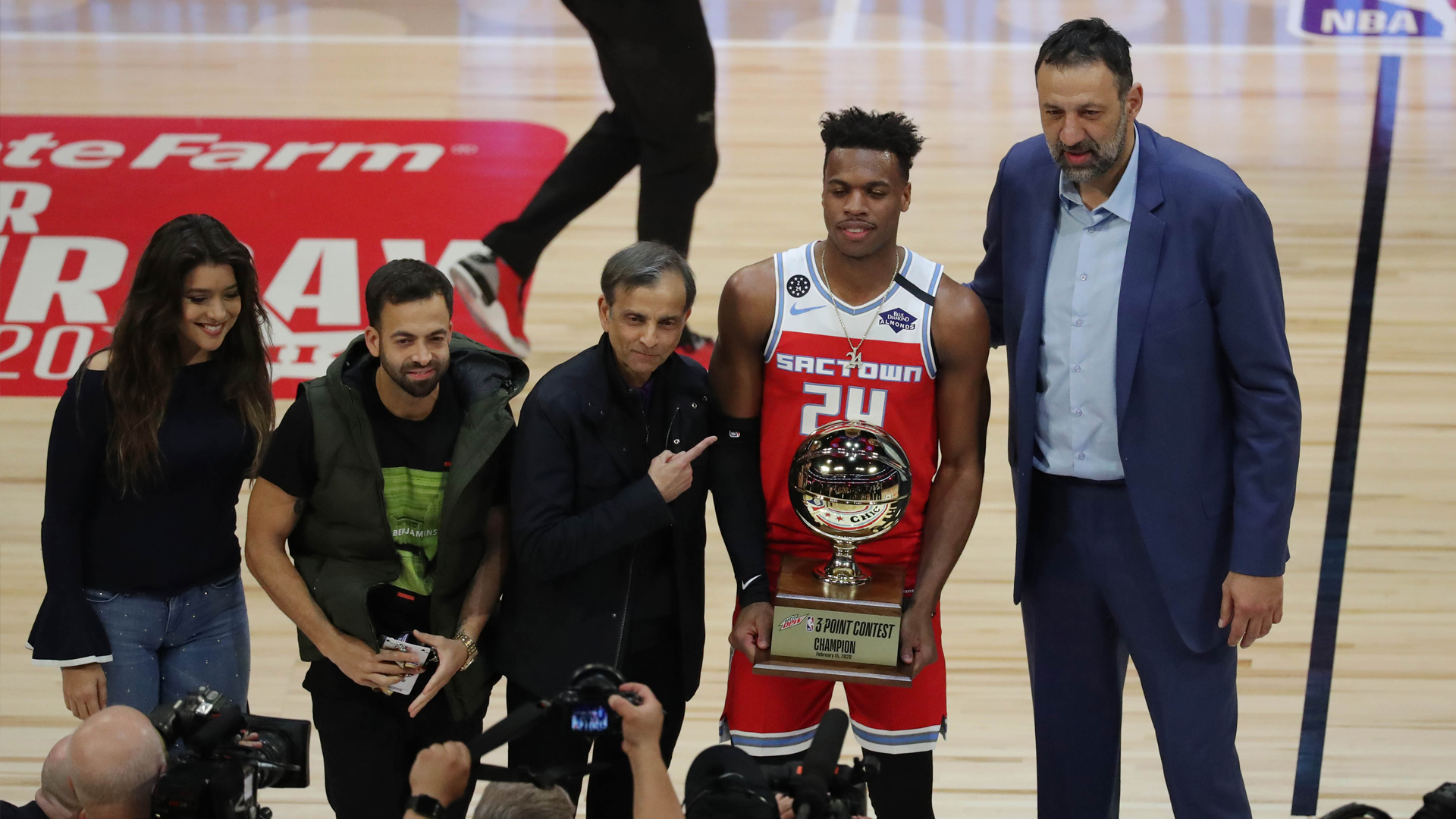 Kings Get Hyped During Buddy Hield's Dramatic NBA 3 Point Contest