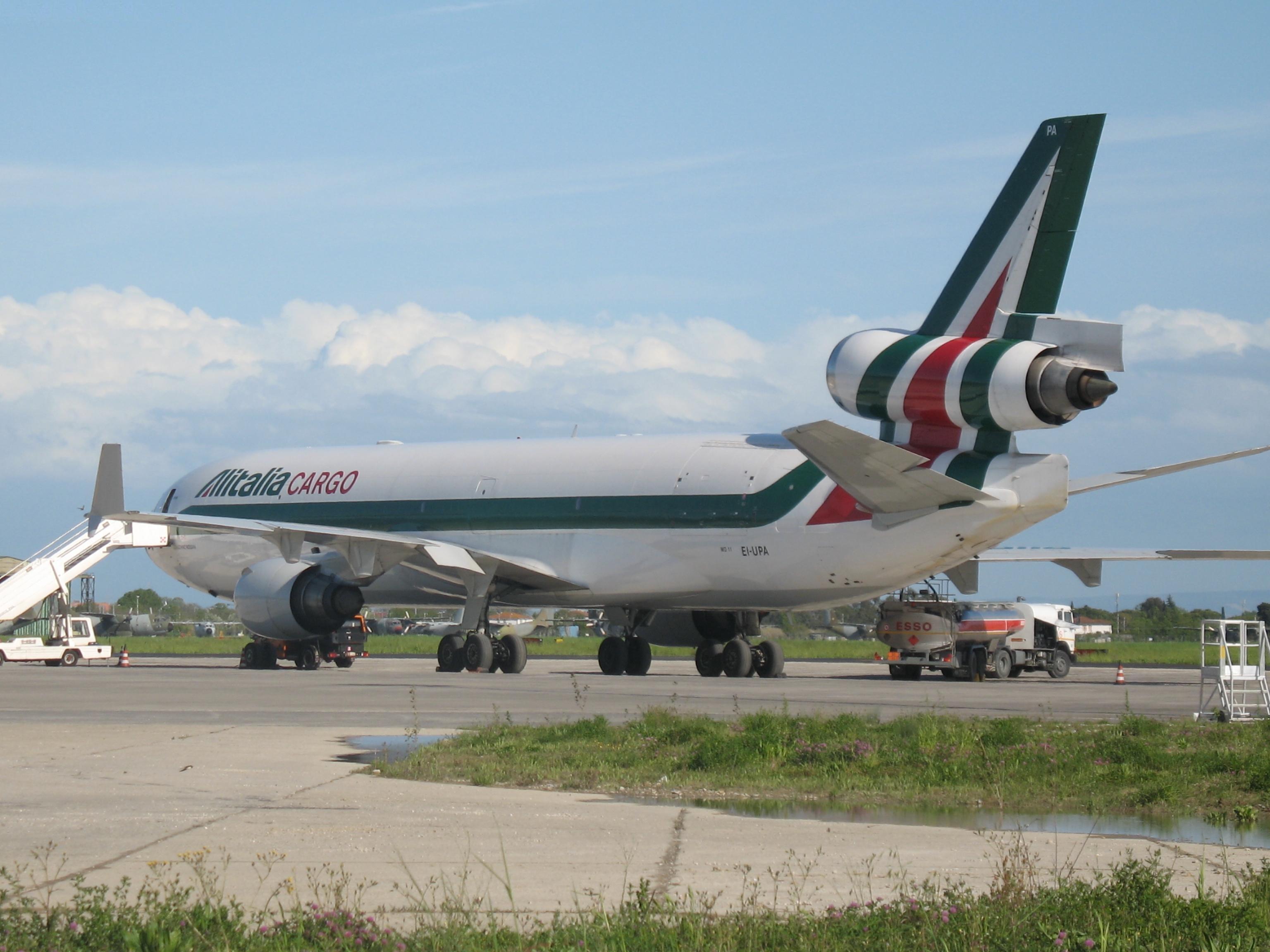 McDonnell Douglas MD 11 Alitalia Cargo At