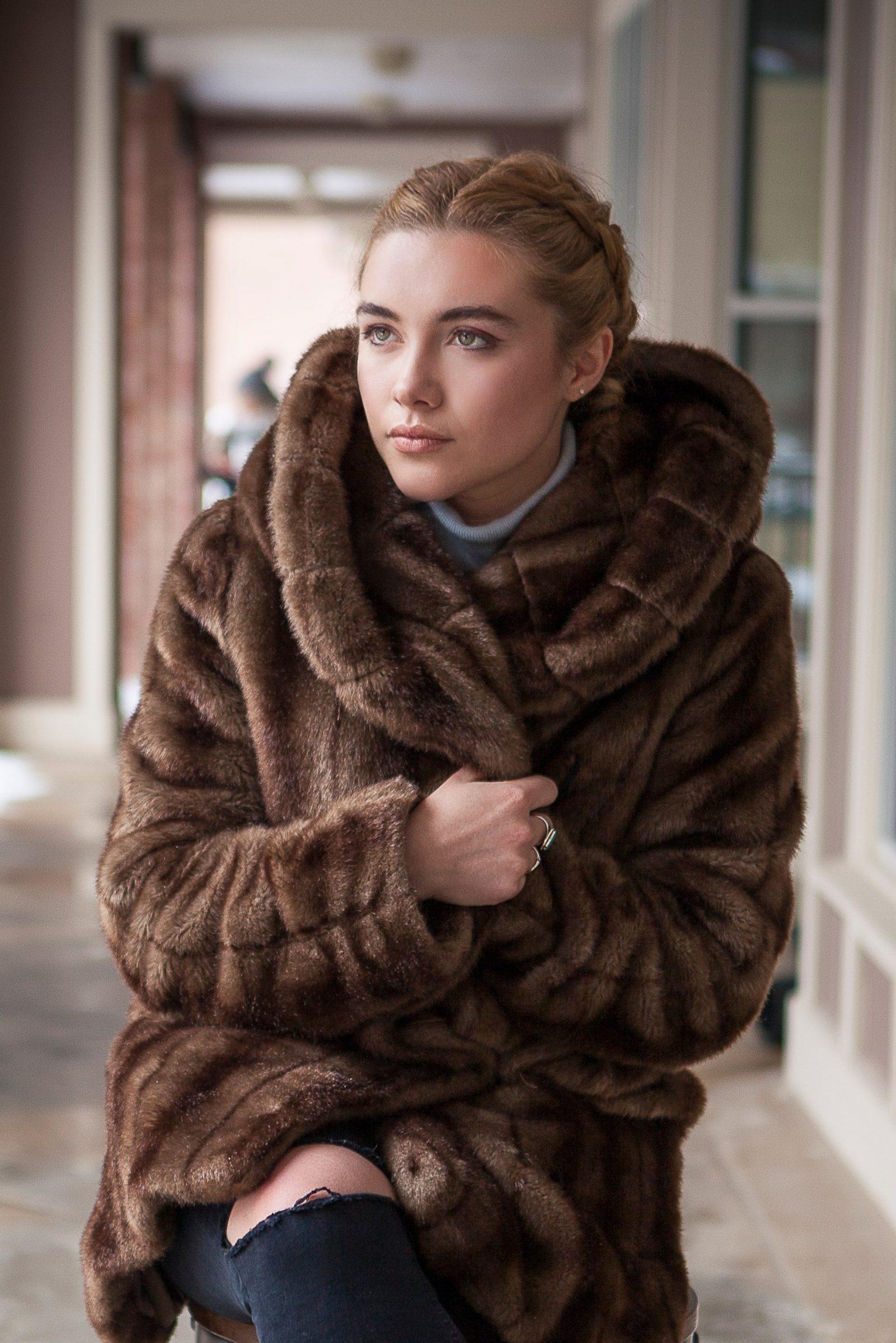 Florence Pugh HD Wallpaperwallpaper.net