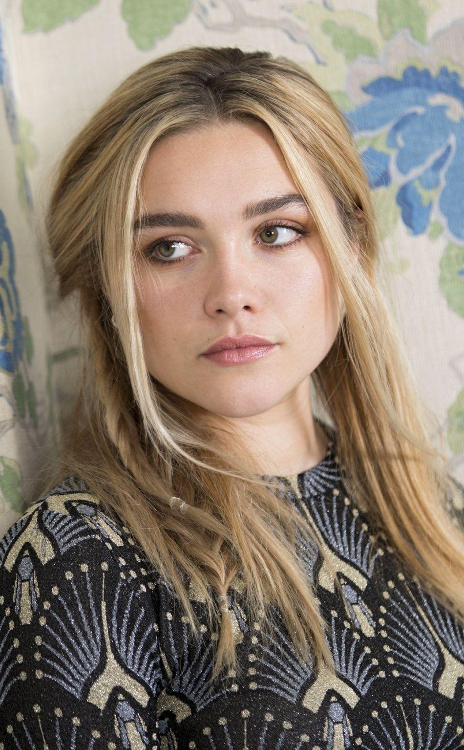 Blonde, famous celebrity, Florence Pugh wallpaper in 2020