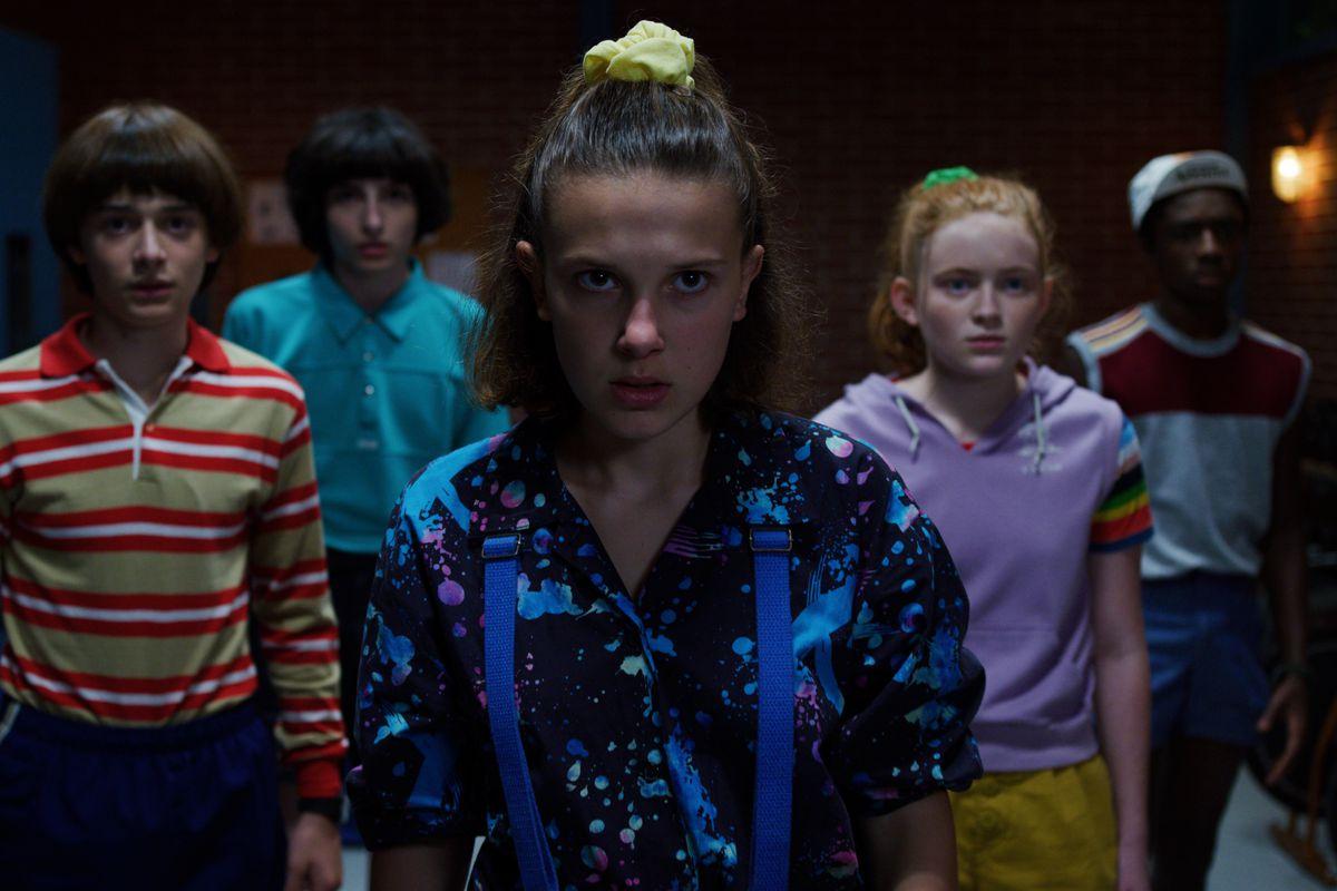 Stranger Things season 3 goes full Aliens with its action