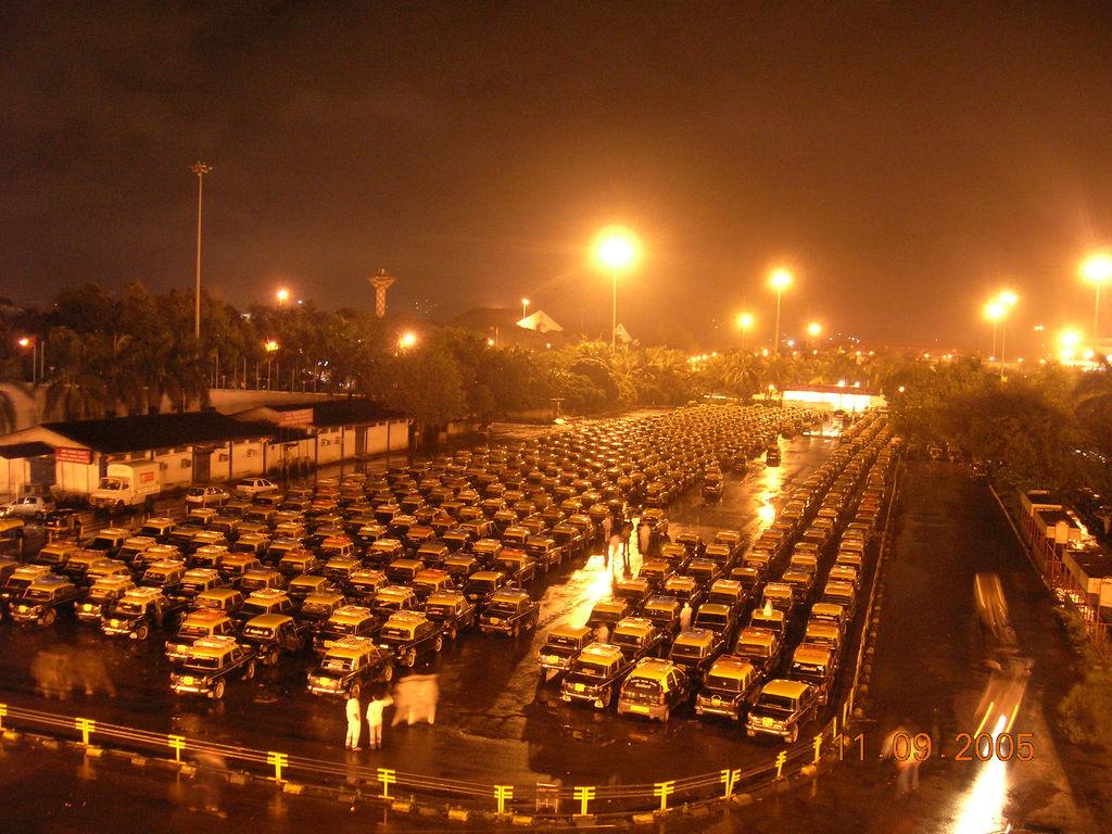 Chhatrapati Shivaji International Airport At Night