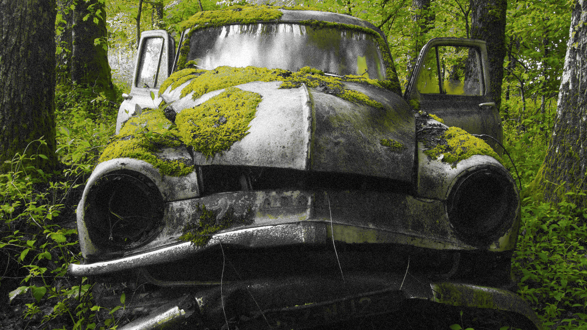 Rusty Old Car Wallpaper