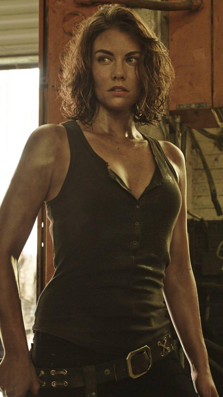 Lauren Cohan. Maggie walking
