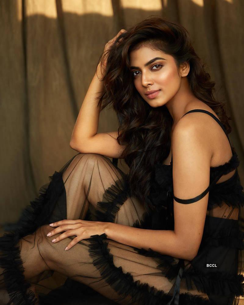 These photohoots of Malavika Mohanan prove that she is a complete