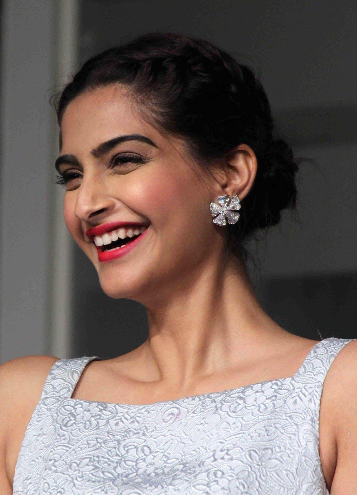 Prem Ratan Dhan Payo' actress Sonam Kapoor 100 HD Image