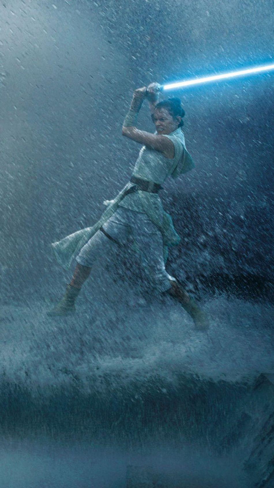 Daisy Ridley Fight In Star Wars The Rise of Skywalker. Movie