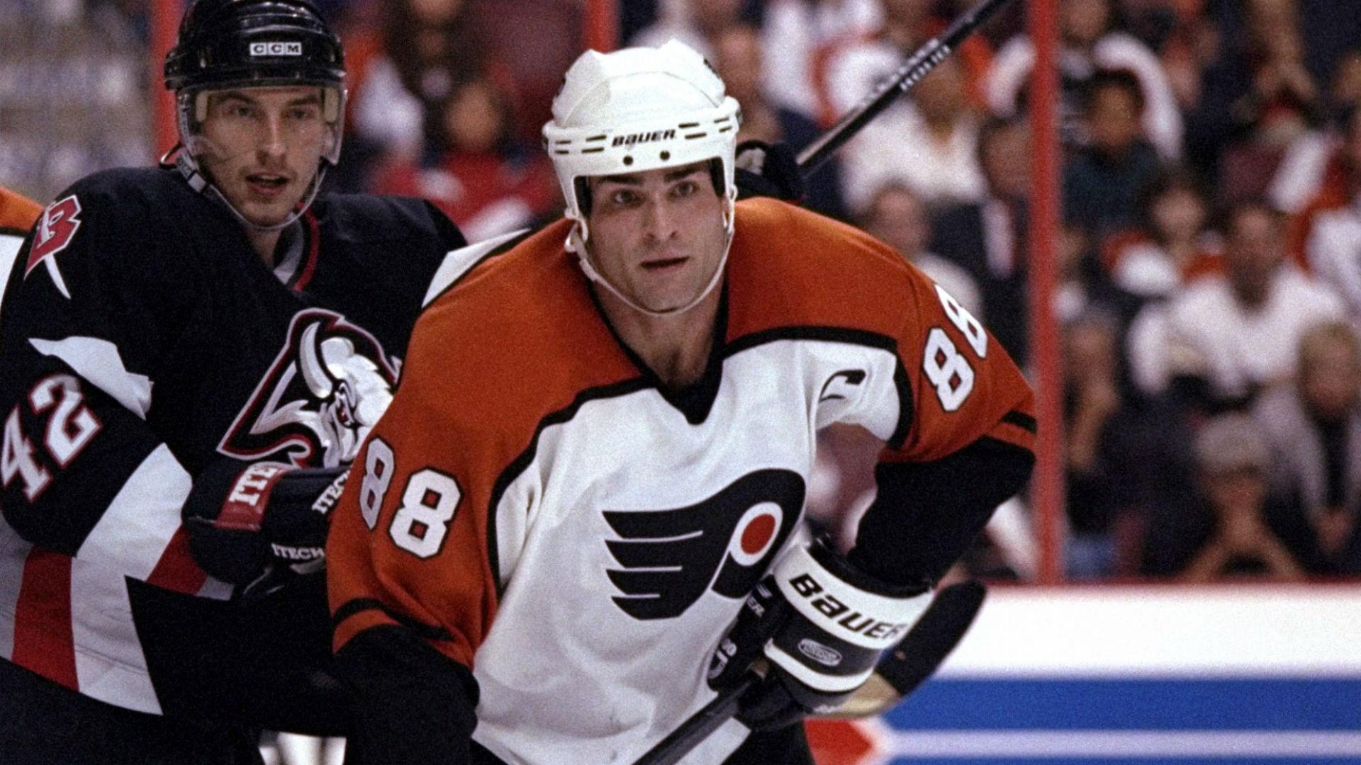 Put Eric Lindros in the dang Hockey Hall of Fame already.