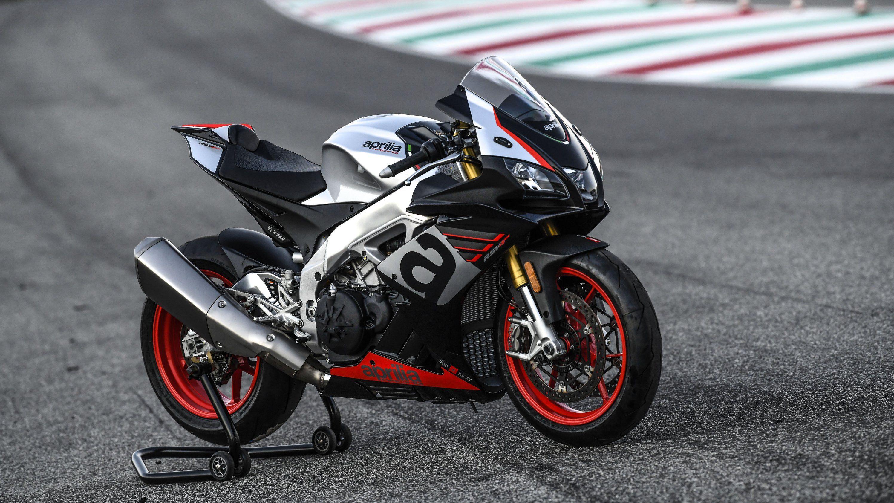2019 Aprilia RSV4 RR Picture, Photo, Wallpaper