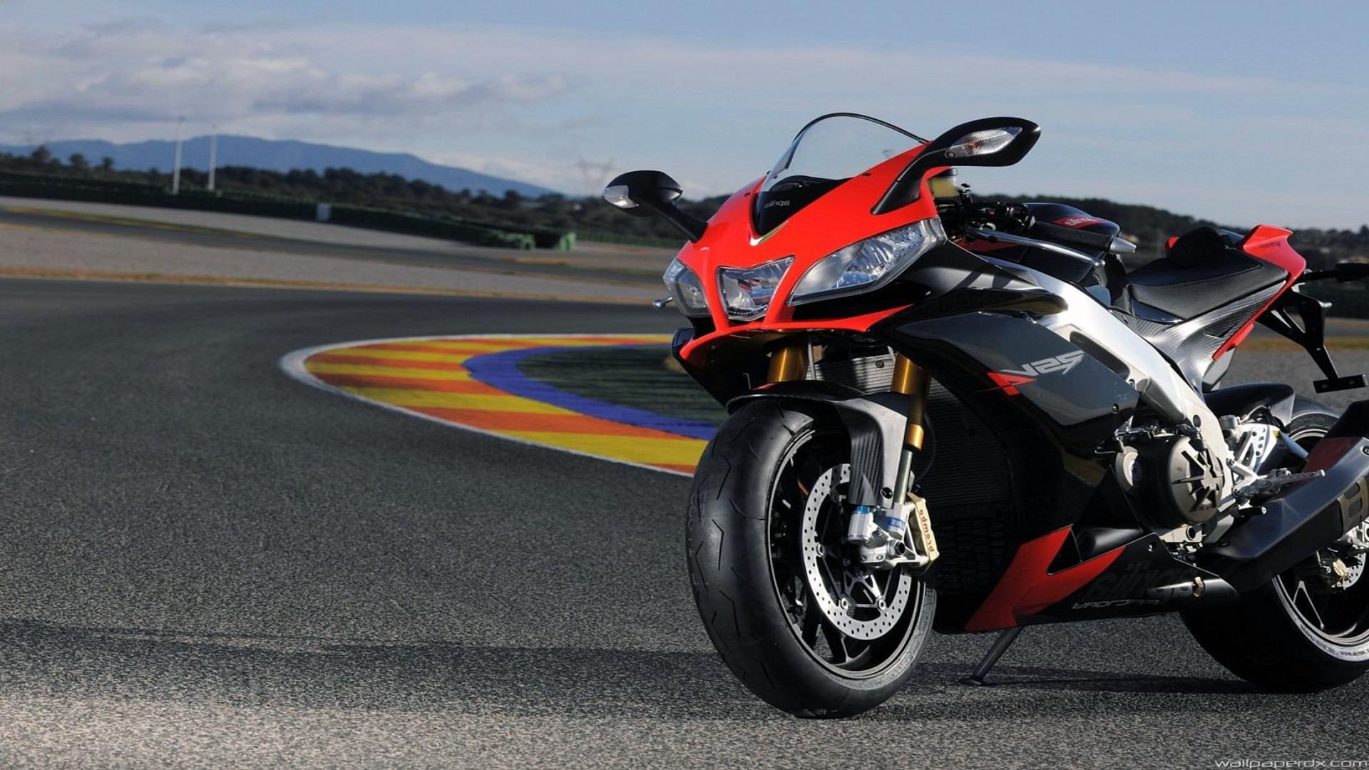 Aprilia RSV4 Wallpaper. Aprilia RSV4