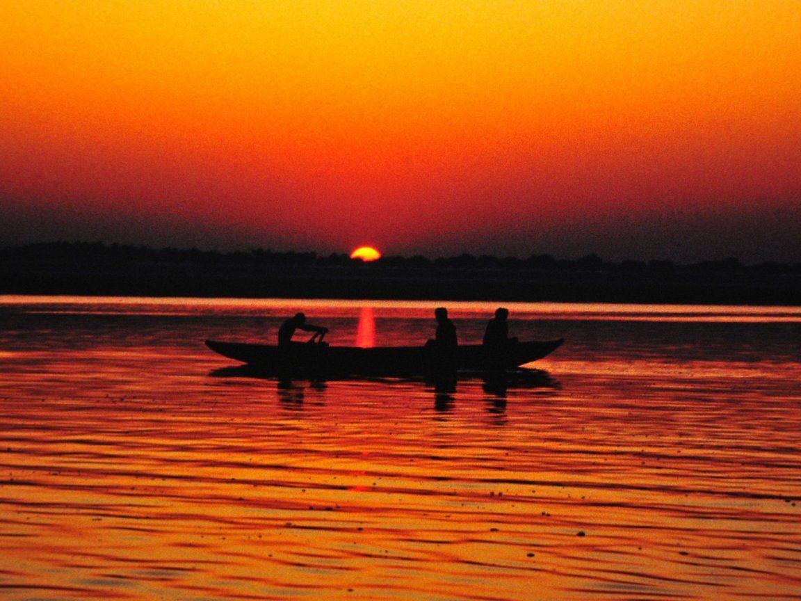 Sunset on the river, W: collection Simon Ruiz