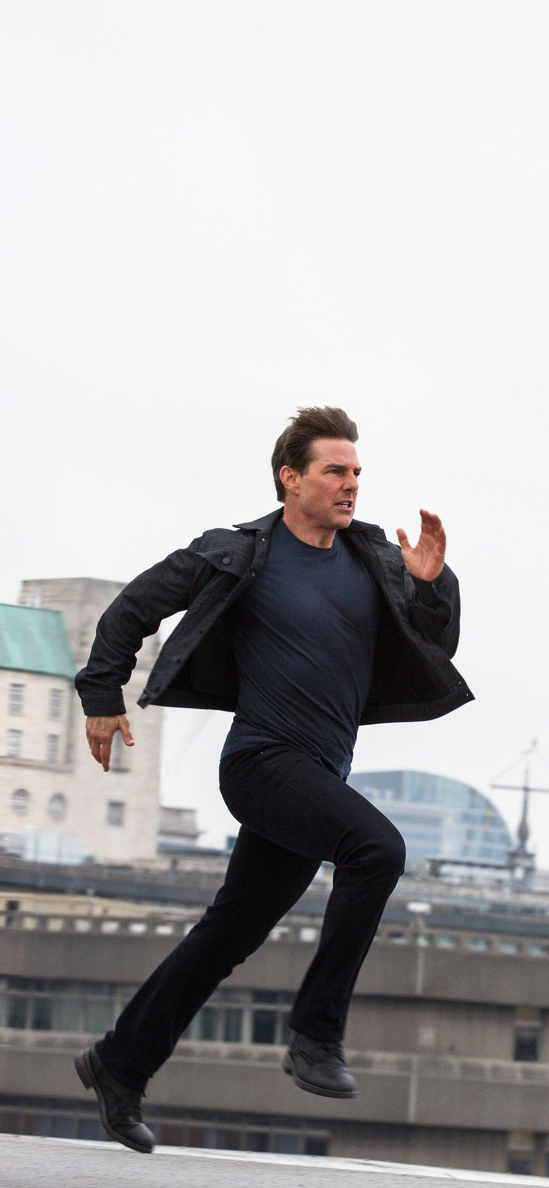 Tom Cruise Running Mission Impossible Fallout iPhone XS