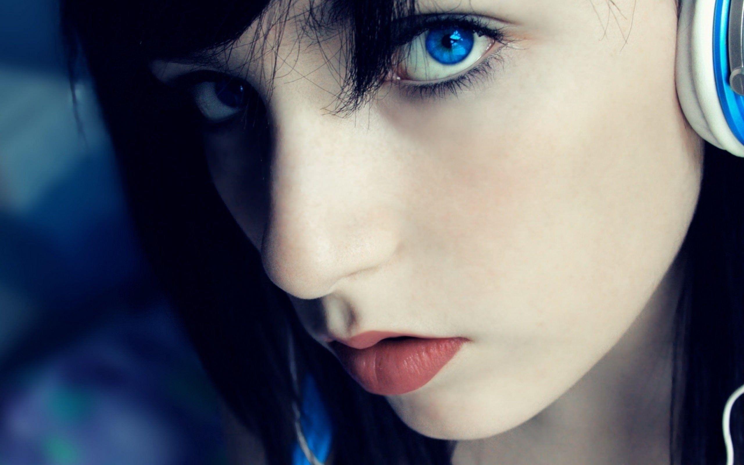 #blue eyes, #closeup, #headphones, #face, #women
