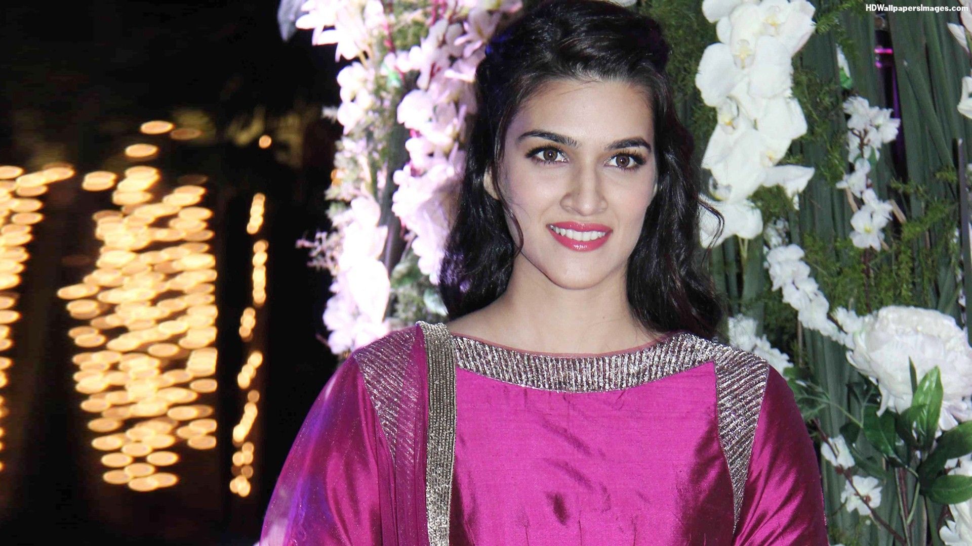 Beautiful Kriti Sanon Image, Picture, Photo, HD Bollywood