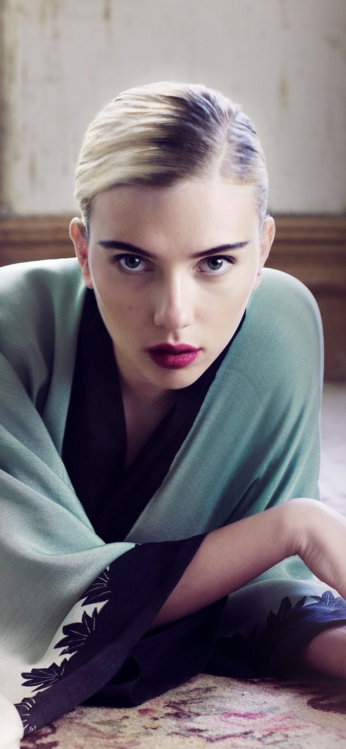 Scarlett Johansson Actress Girl Bed Model Wallpaper