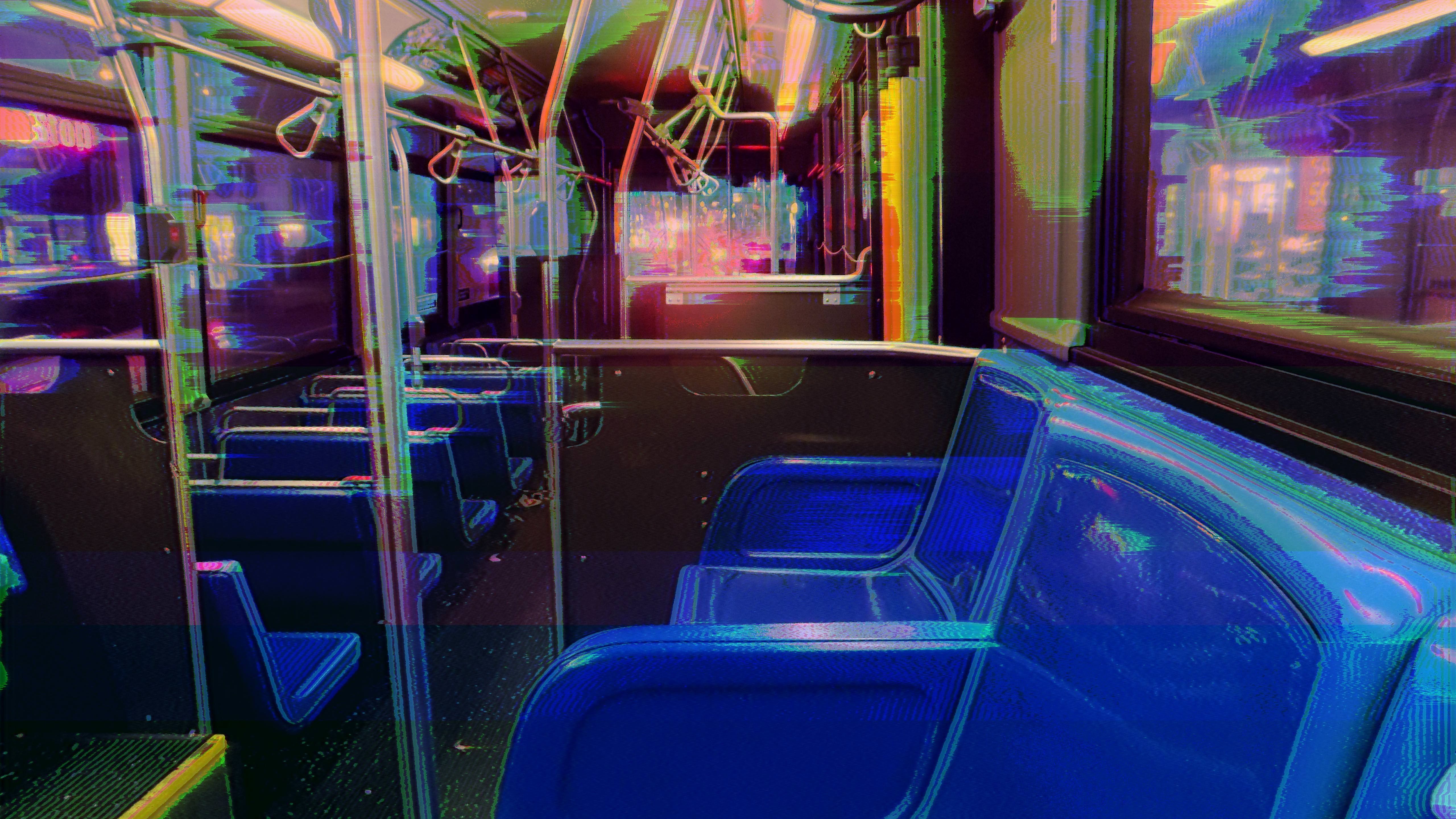 NYC Bus Glitch 4K wallpaper