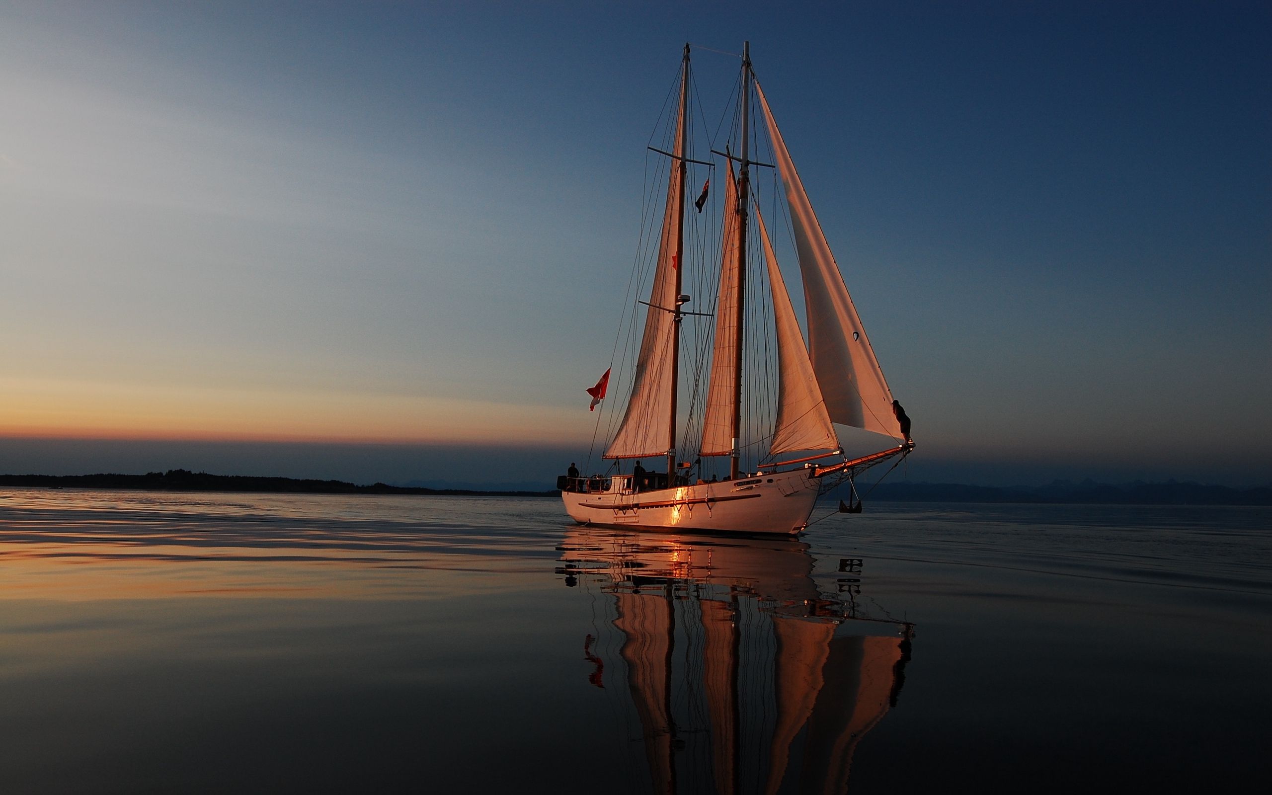 Download wallpaper 2560x1600 sea, evening, yacht, reflections