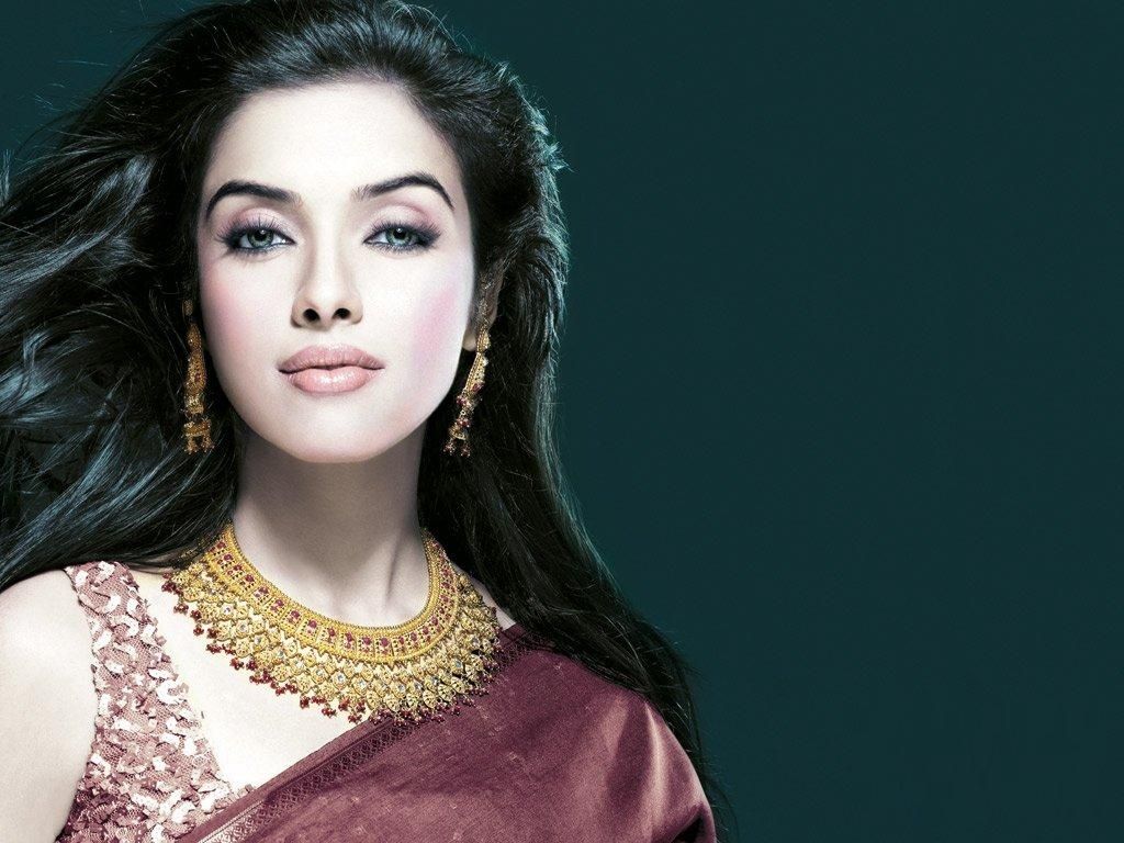 Asin Bollywood Actress < Women < Celebrities < Desktop Wallpaper