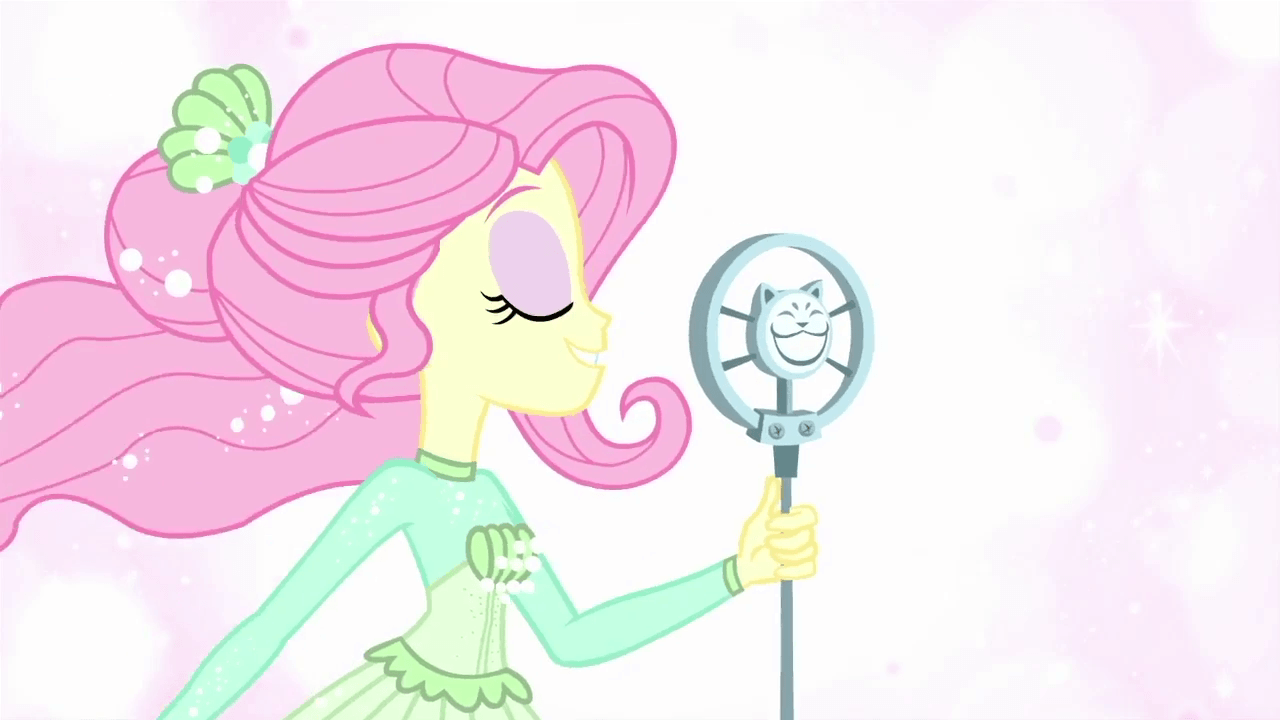 Fluttershy singing to the right EGDS26 Little Pony: Equestria