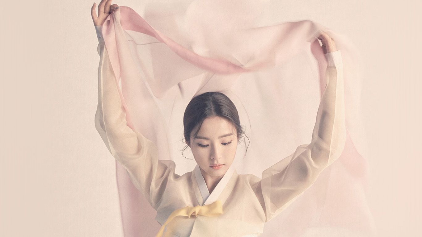 Korean Asian Kpop Girl Dress Pink Wallpaper