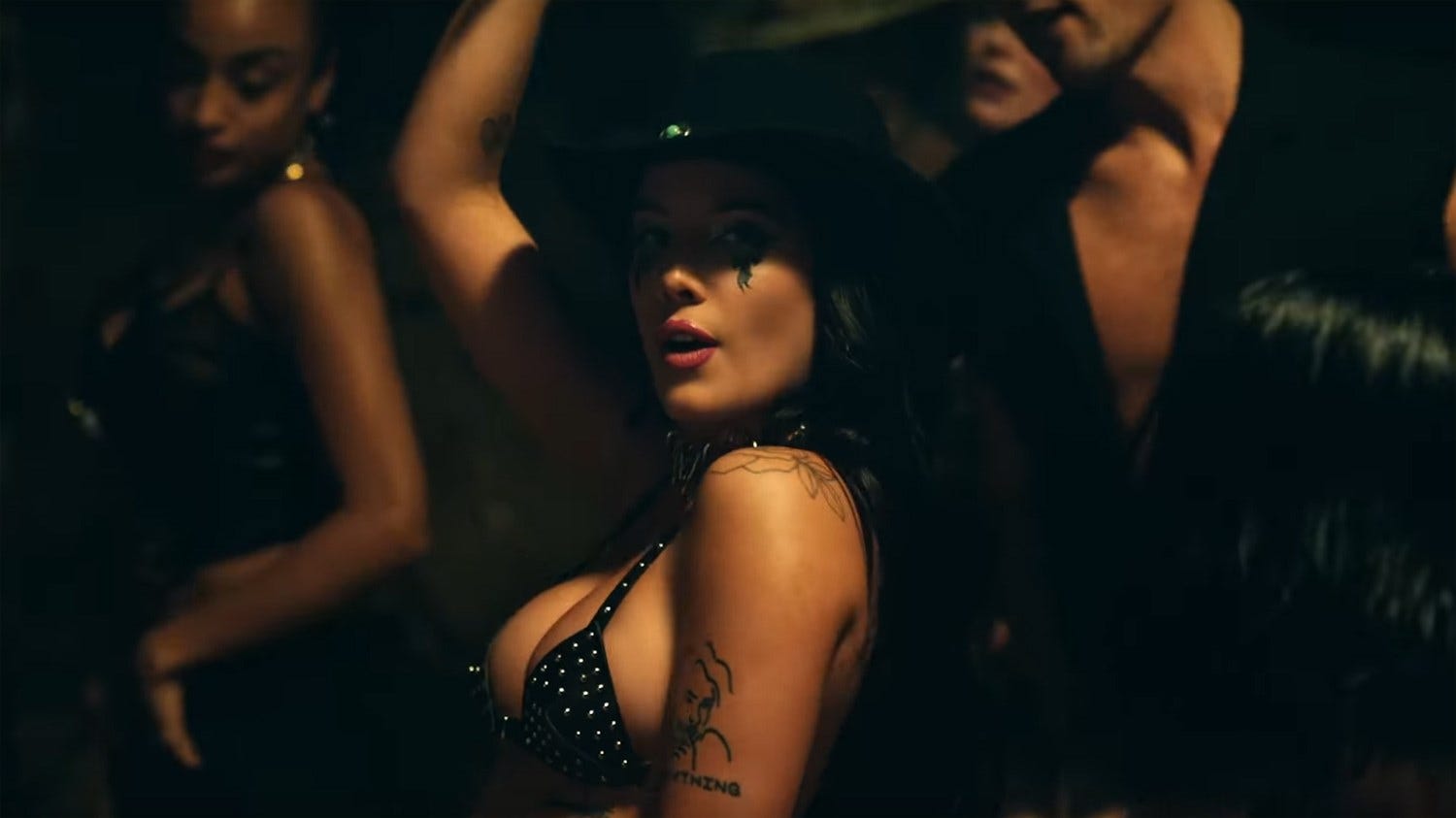 Nikki.9 KHITS's Hit Music Station