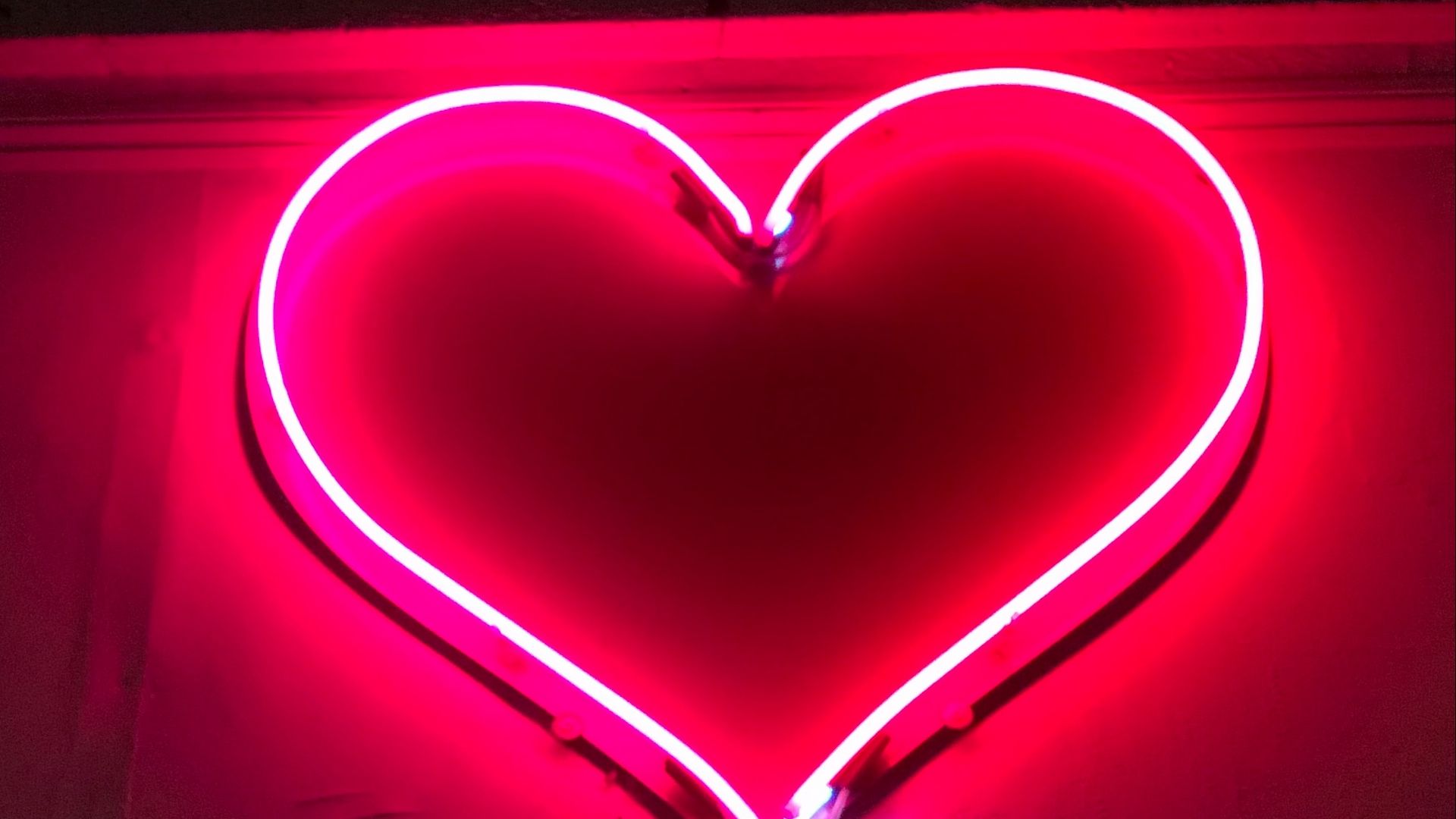 Download wallpaper 1920x1080 heart, neon, sign, light, red full HD