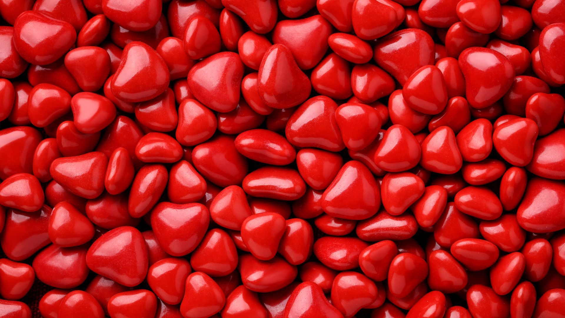 Red Heart Candies HD Wallpaper