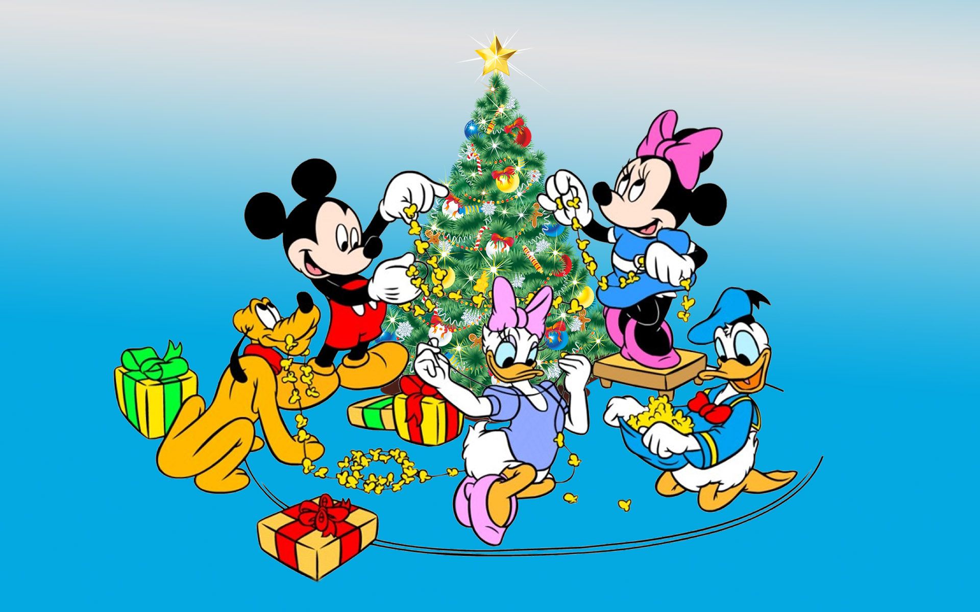 Mickey And Minnie Mouse Donald Duck And Pluto Decorating