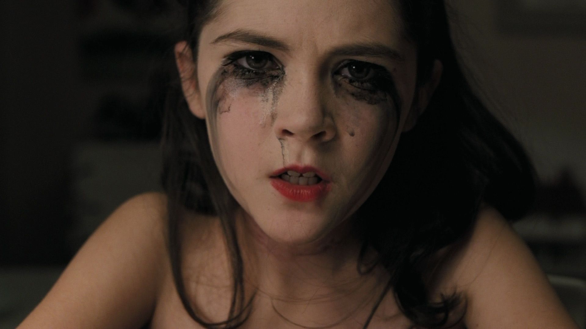 keep young (movie: the orphan). Horror movies scariest