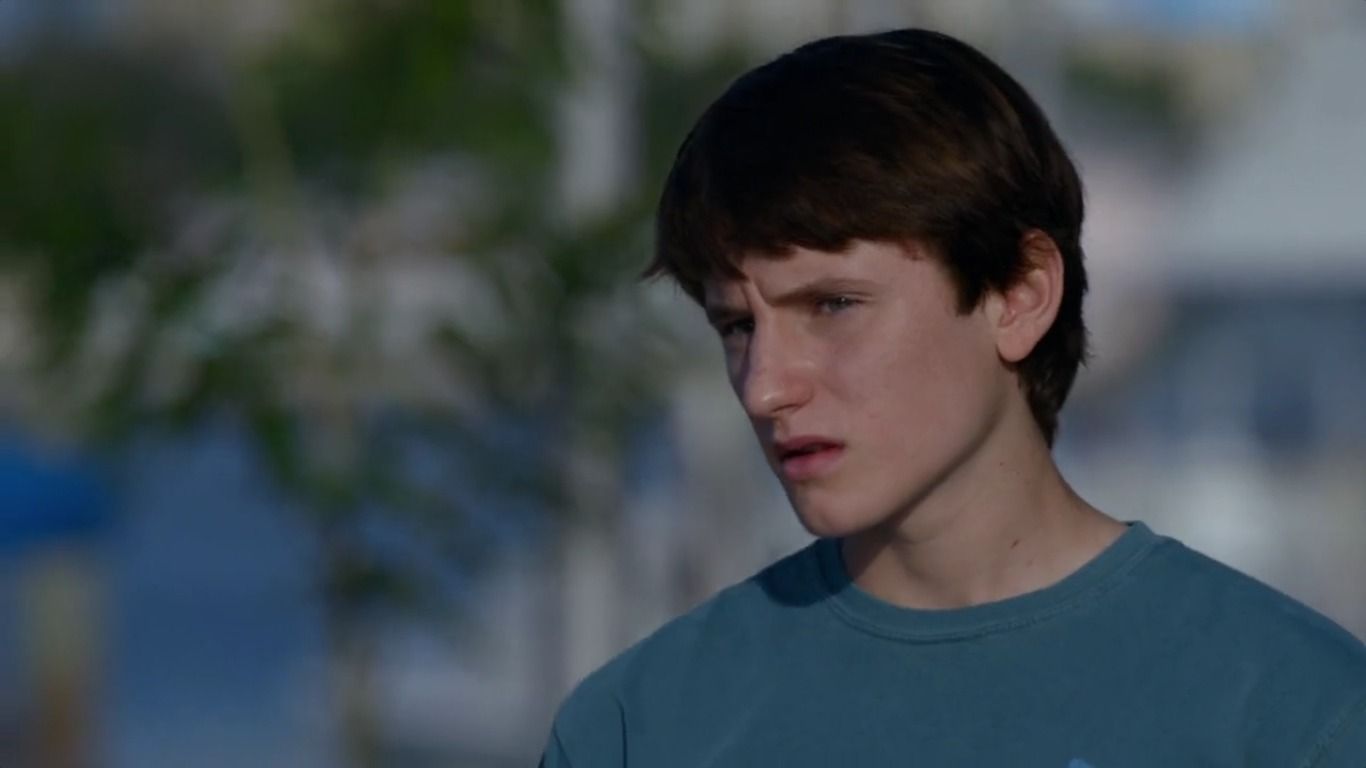 Picture Of Nathan Gamble In Dolphin Tale 2 Gamble