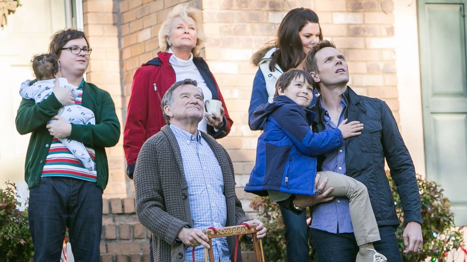 Joel McHale on Working With His 'Hero' Robin Williams in 'A Merry