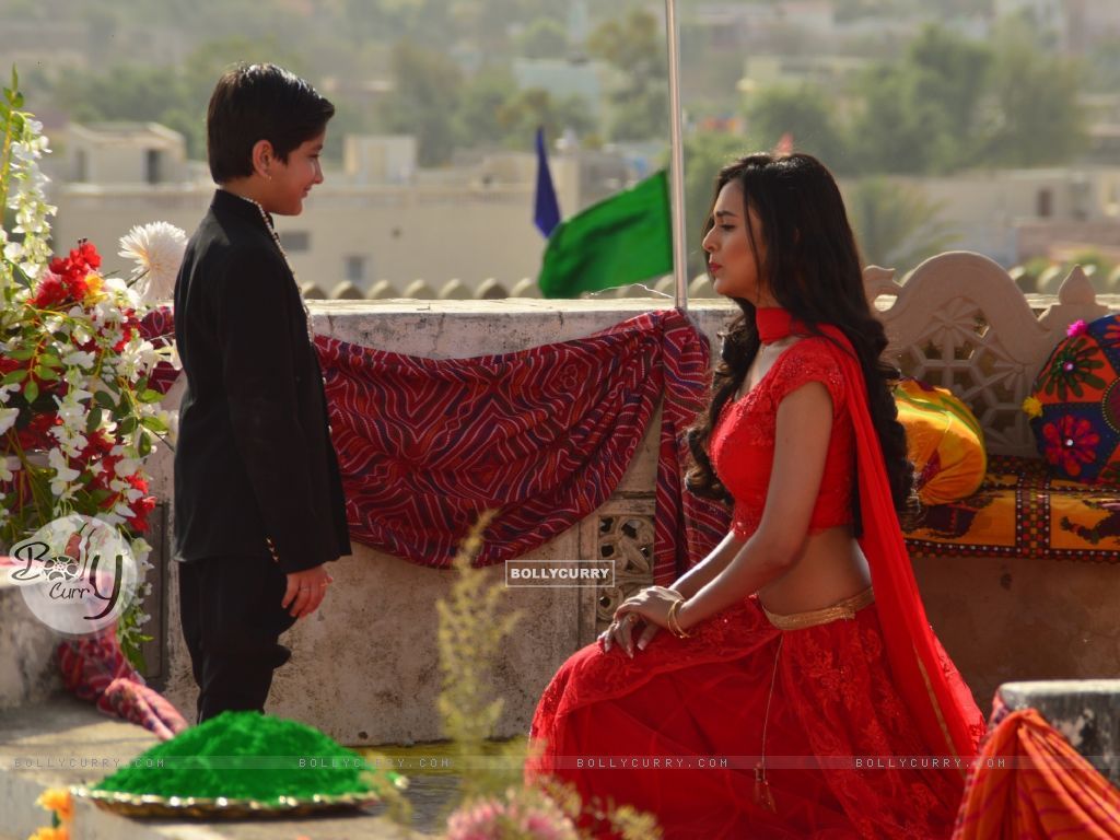 Wallpaper Prakash Wayangankar on the sets of Pehredaar