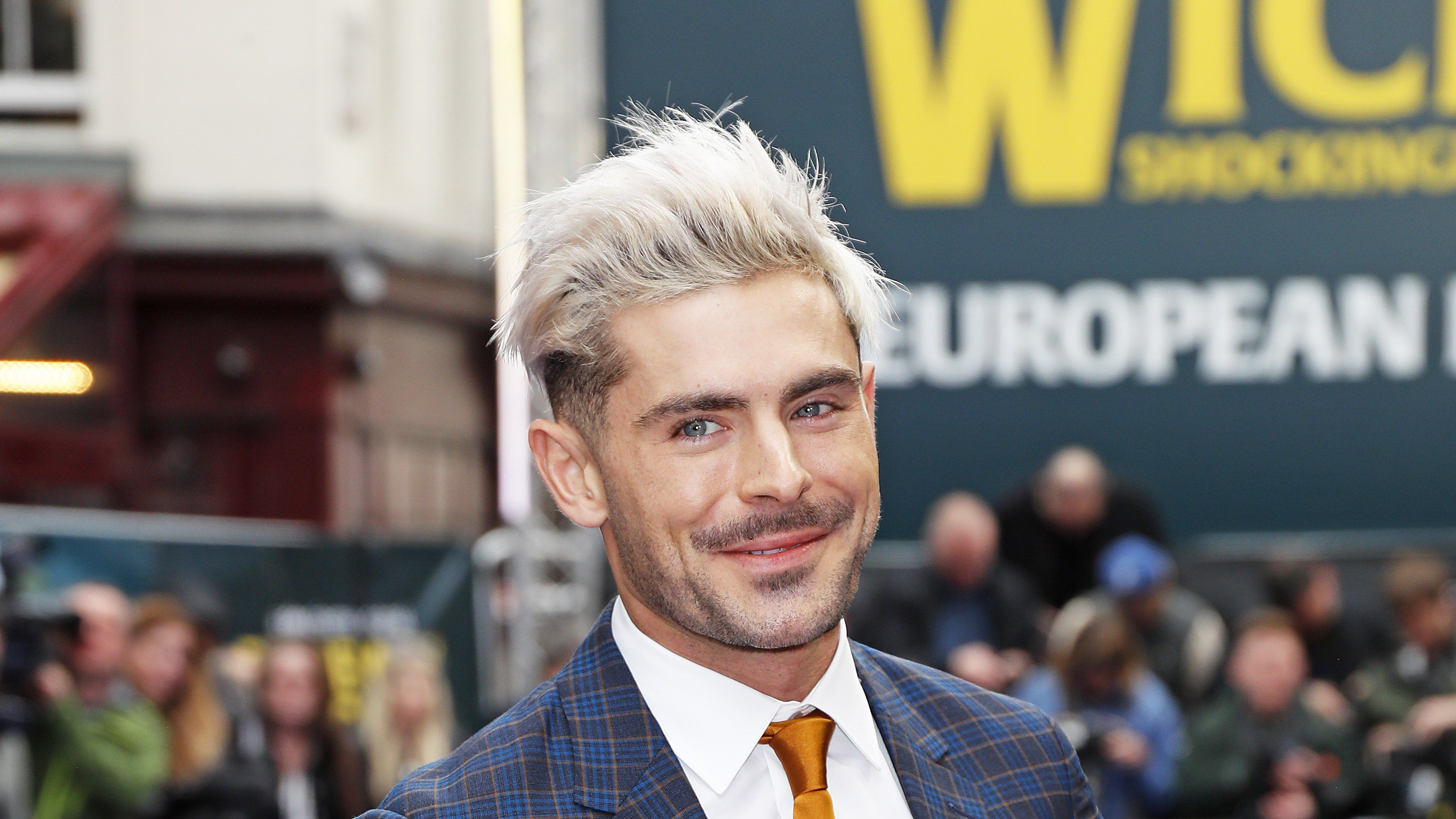 Zac Efron Reportedly Hospitalized With a Bacterial Infection