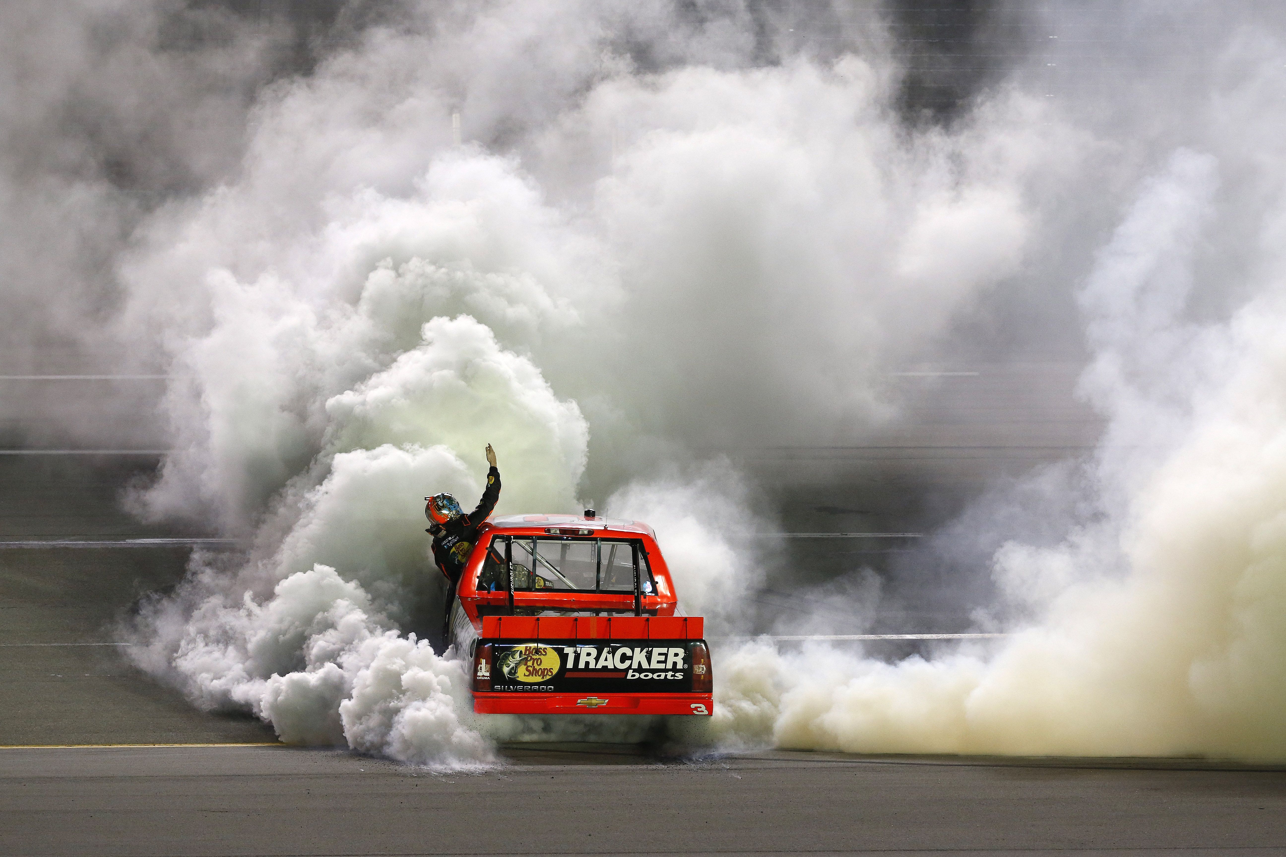 Nascar race racing truck burnout smoke wallpaperx3456
