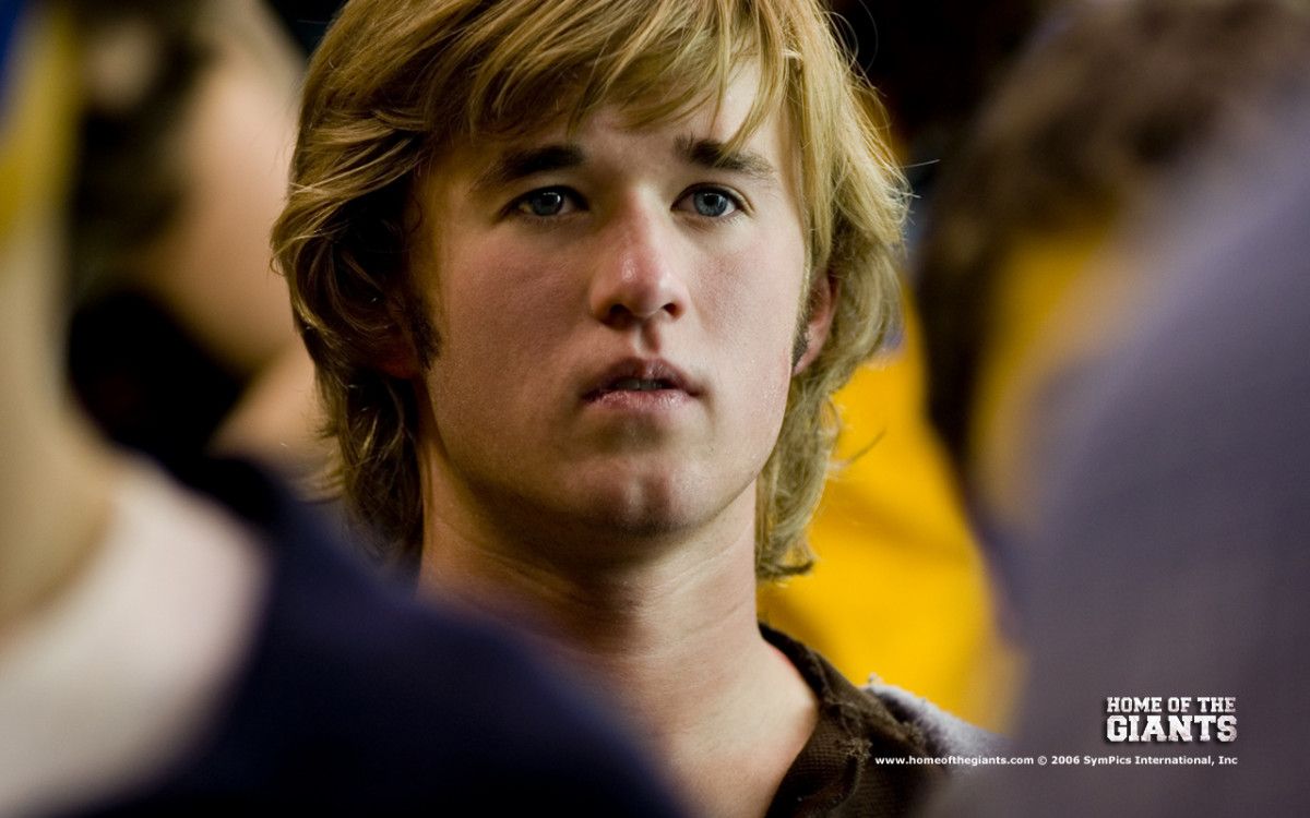 The Haley Joel Osment You Dont Know A Deep Dive Into His Hidden Talents - mc54zf7