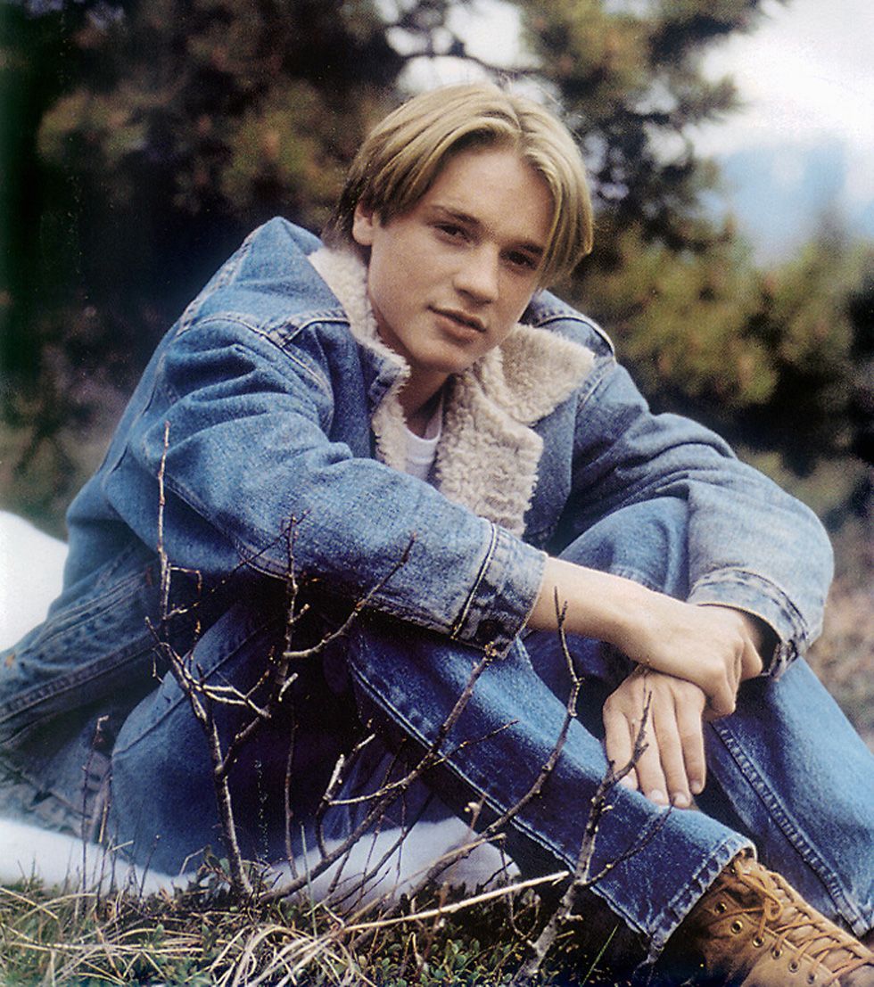 Devon Sawa Hot And Handsome Photo And Wallpaper