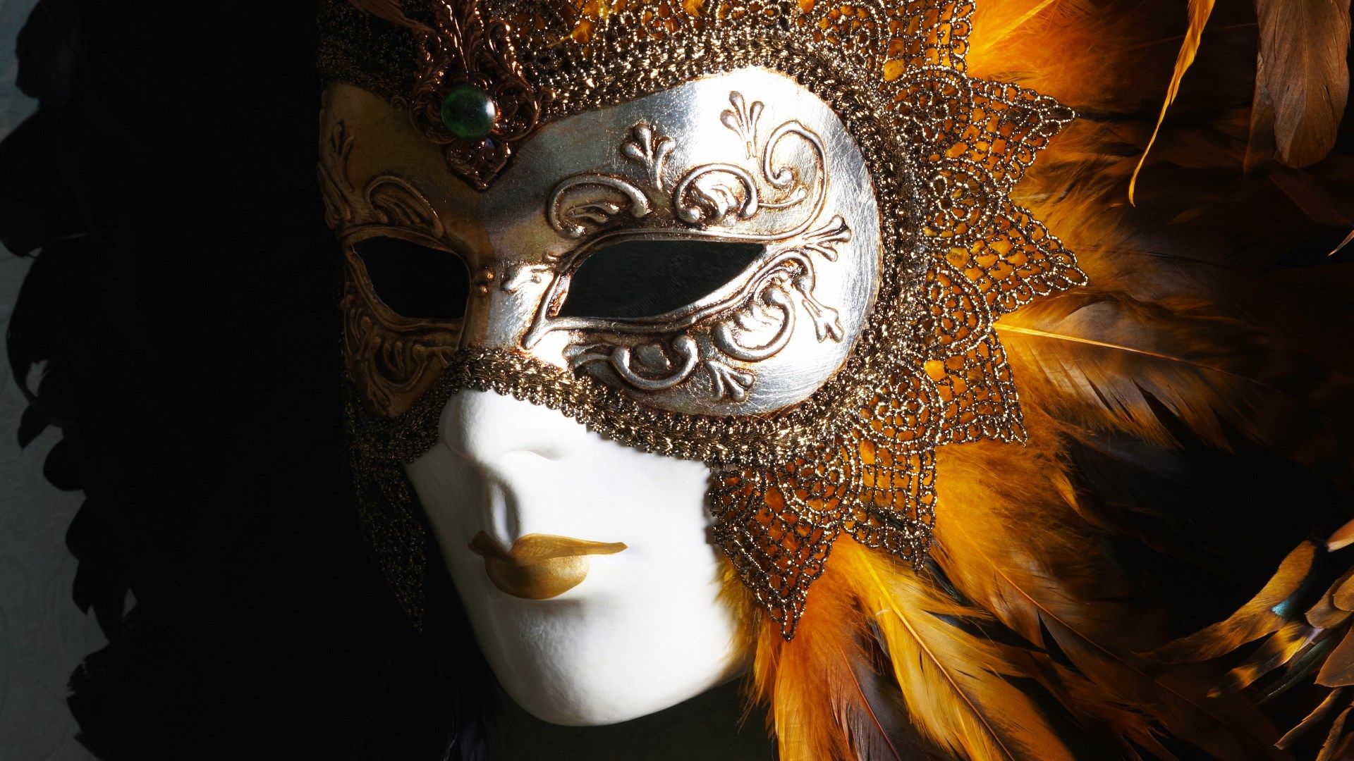 Get Mardi Gras Masks