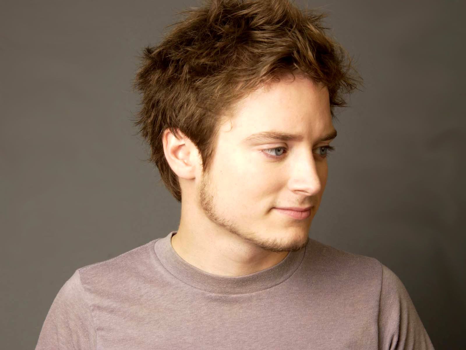 ELIJAH WOOD. Elijah wood, Beard styles, Beard styles for boys