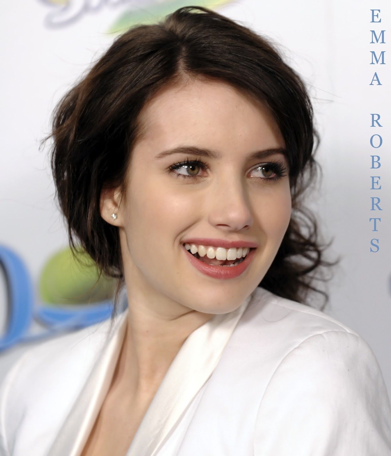 Emma Roberts picture & wallpaper: Emma Roberts Hotels for Dogs