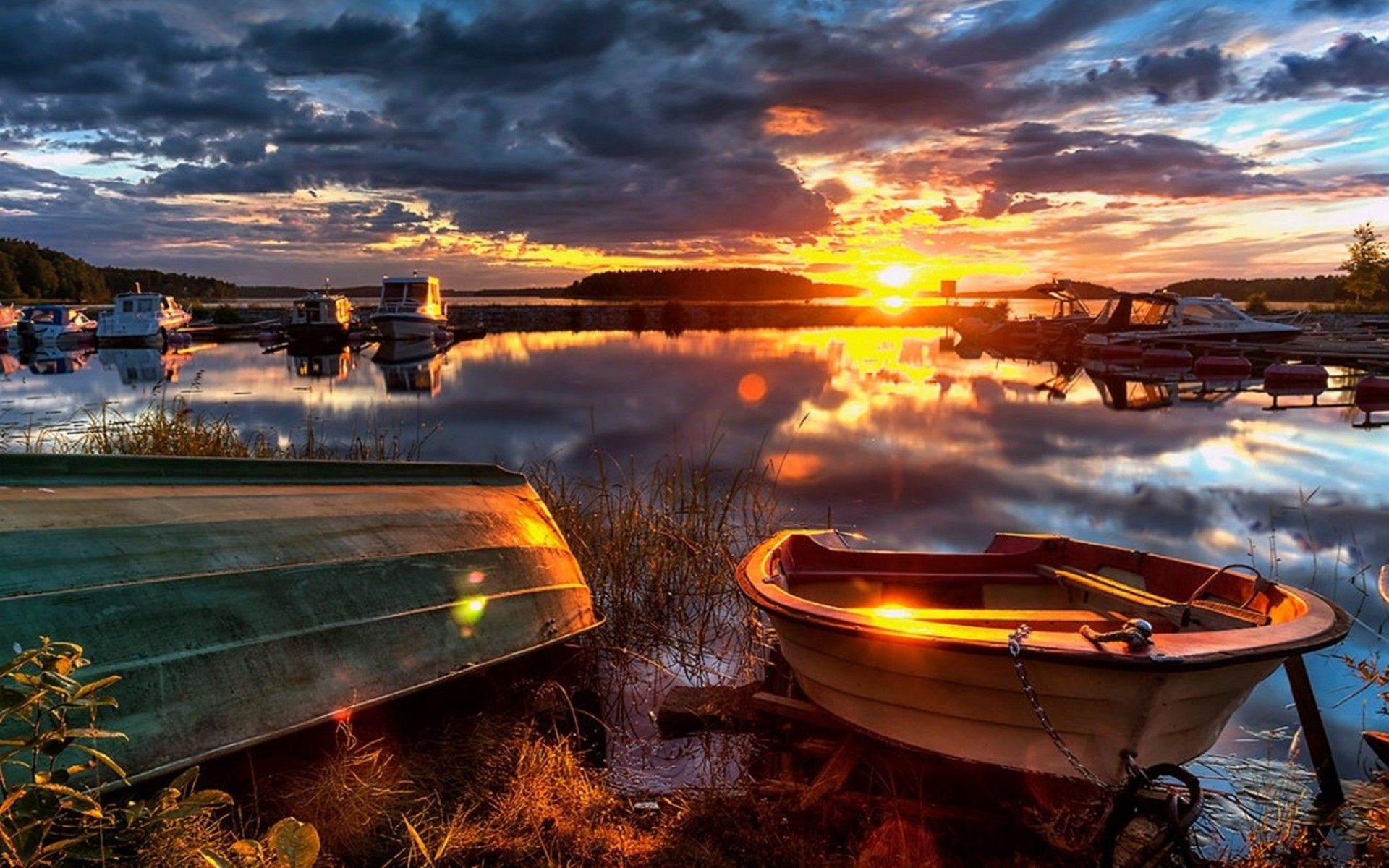 Spectacular Sunset Ocean Boats Reflection HD Wallpaper 801372