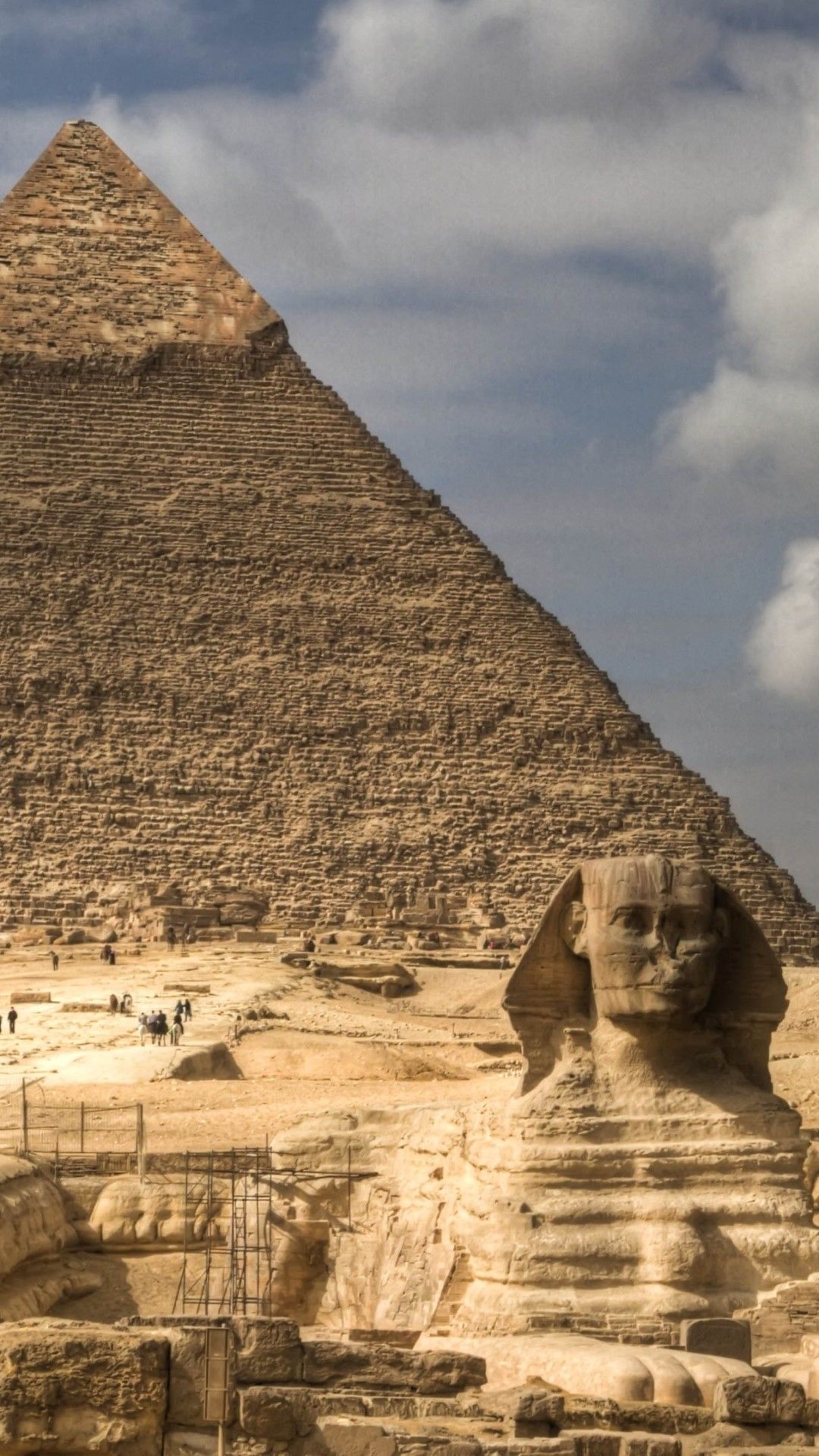 Pyramids Wallpaper