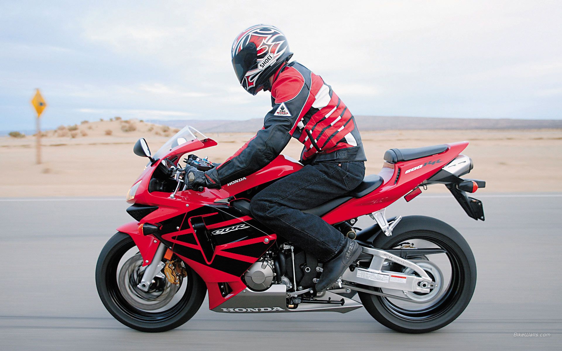 Honda CBR600RR HD Wallpaper