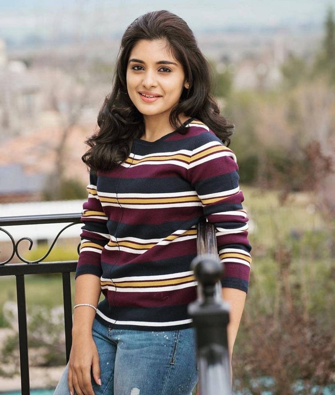 Nivetha Thomas Wallpapers Wallpaper Cave